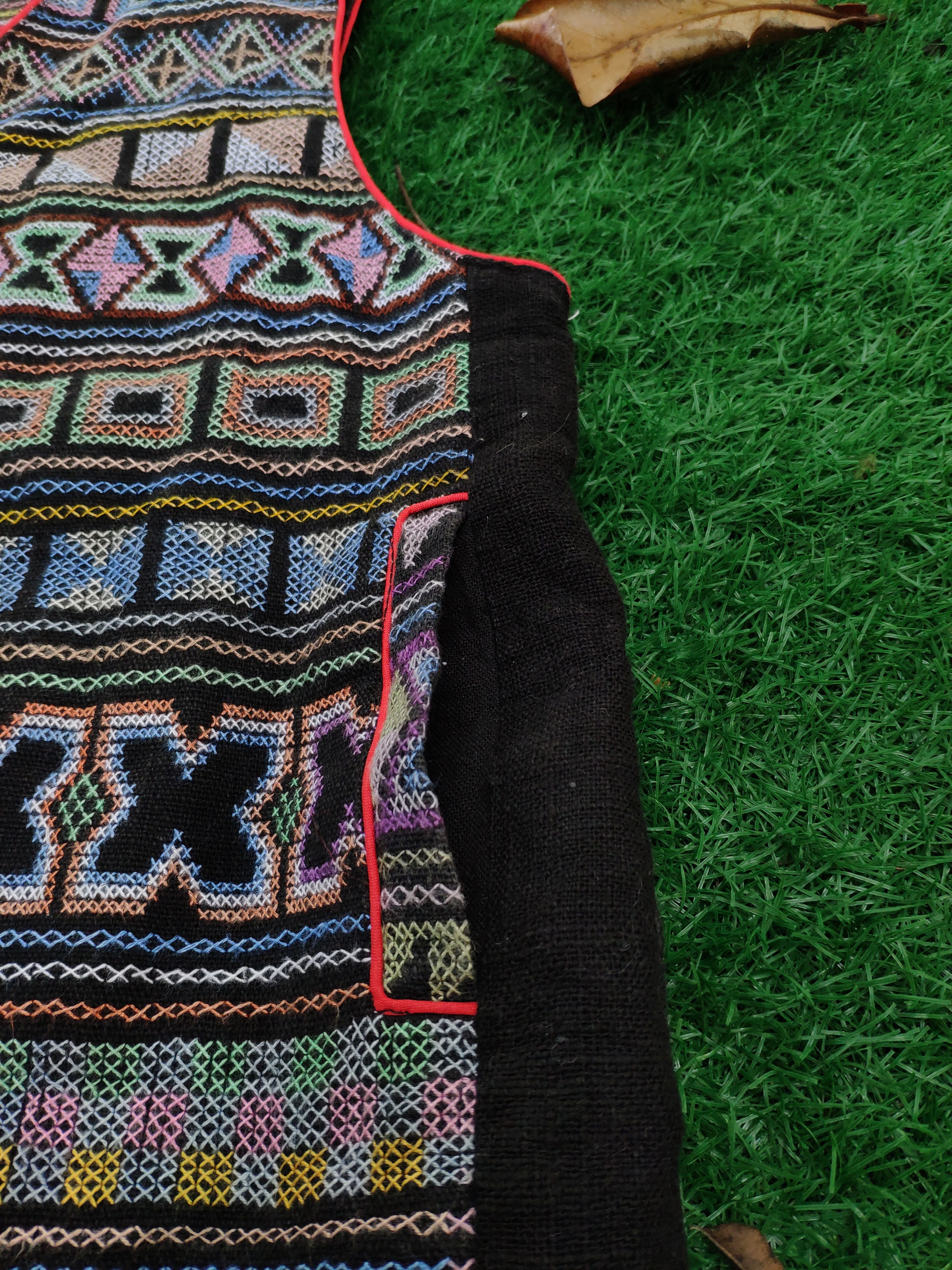 Vintage Steal 💥 Vintage Cardigan Vest Navajo Style Size US M / EU 48-50 / 2 - 3 Thumbnail