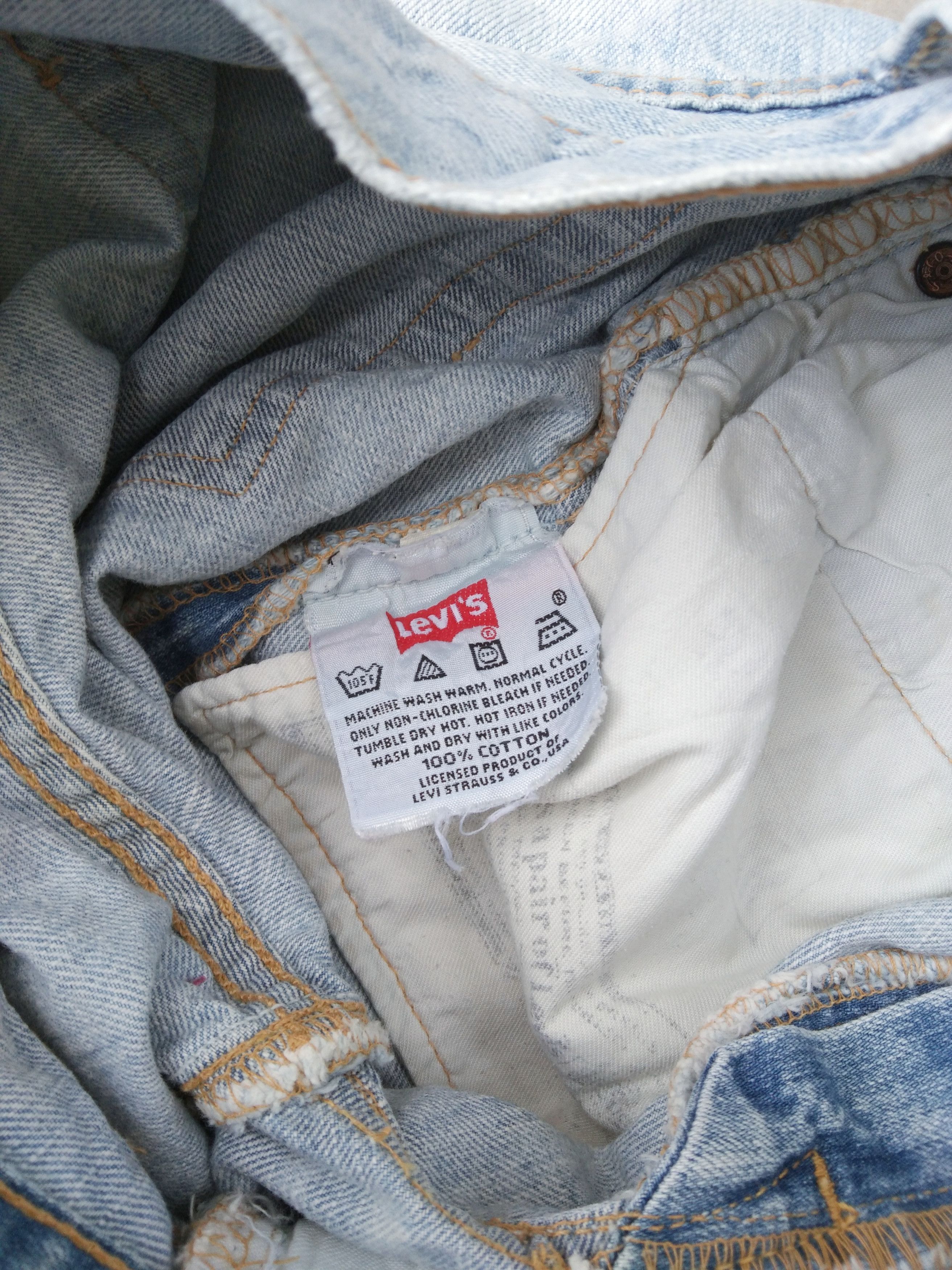 Levi's Vintage Levi's 501 Light Wash Distressed Jeans 28x34 Size US 28 / EU 44 - 8 Thumbnail