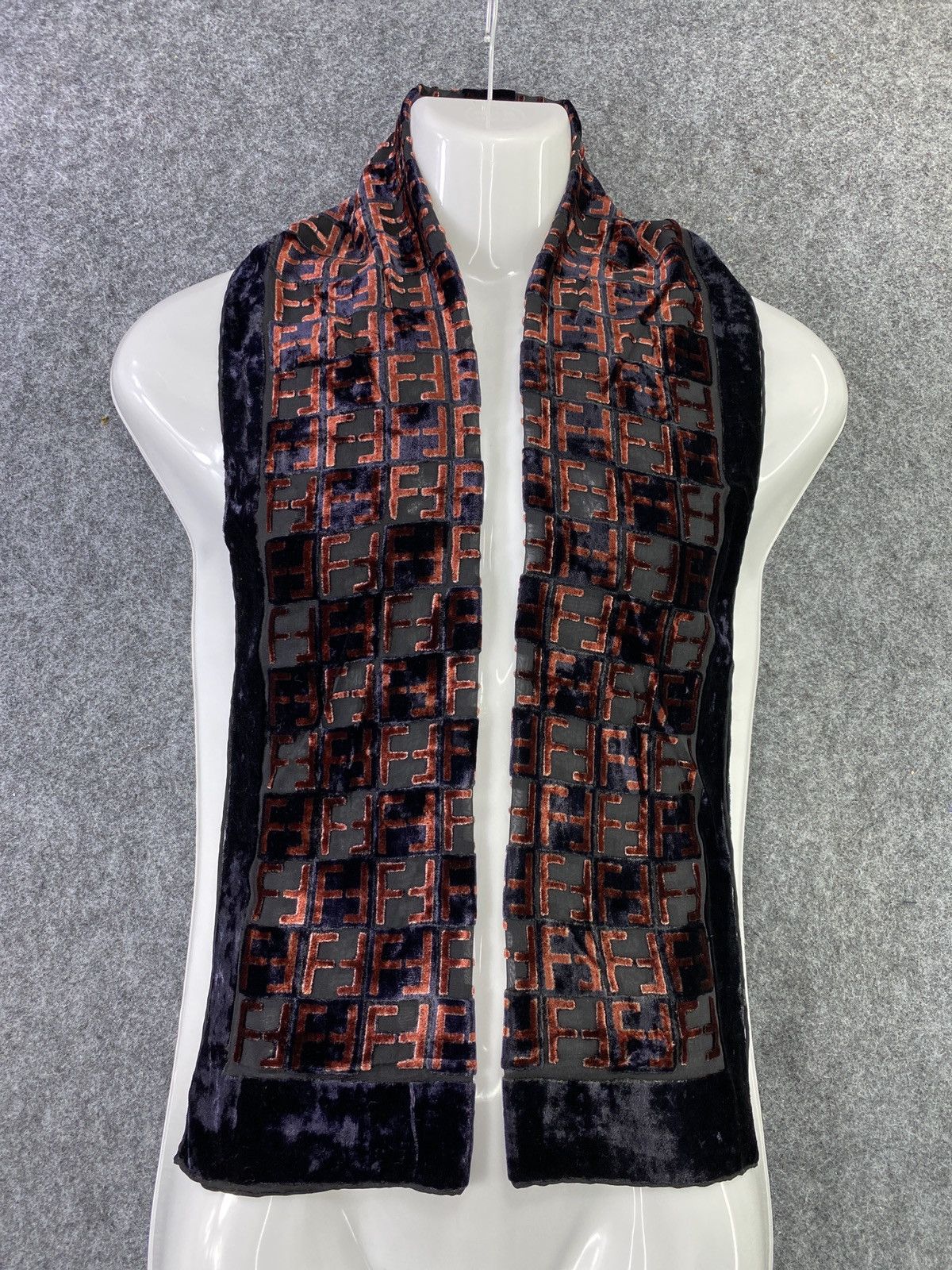 Vintage FENDI 100% SILK Scarf / Muffler / Neckwear -T436 Size ONE SIZE - 1 Thumbnail