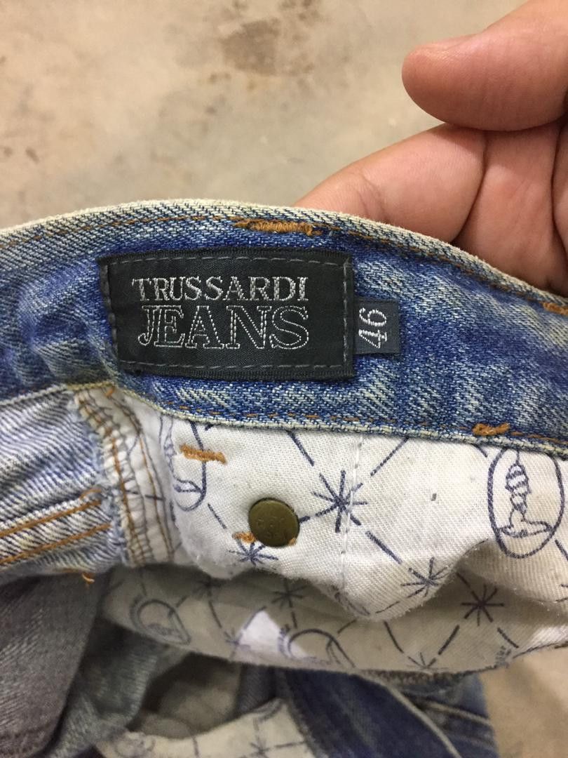 Trussardi × Vintage Vintage Trussardi logo embroided at rear pocket jeans Size US 26 / EU 42 - 15 Thumbnail