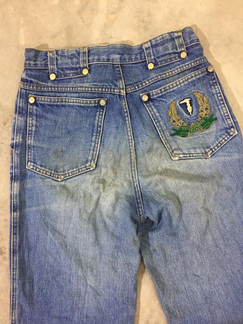 Trussardi × Vintage Vintage Trussardi logo embroided at rear pocket jeans Size US 26 / EU 42 - 9 Thumbnail