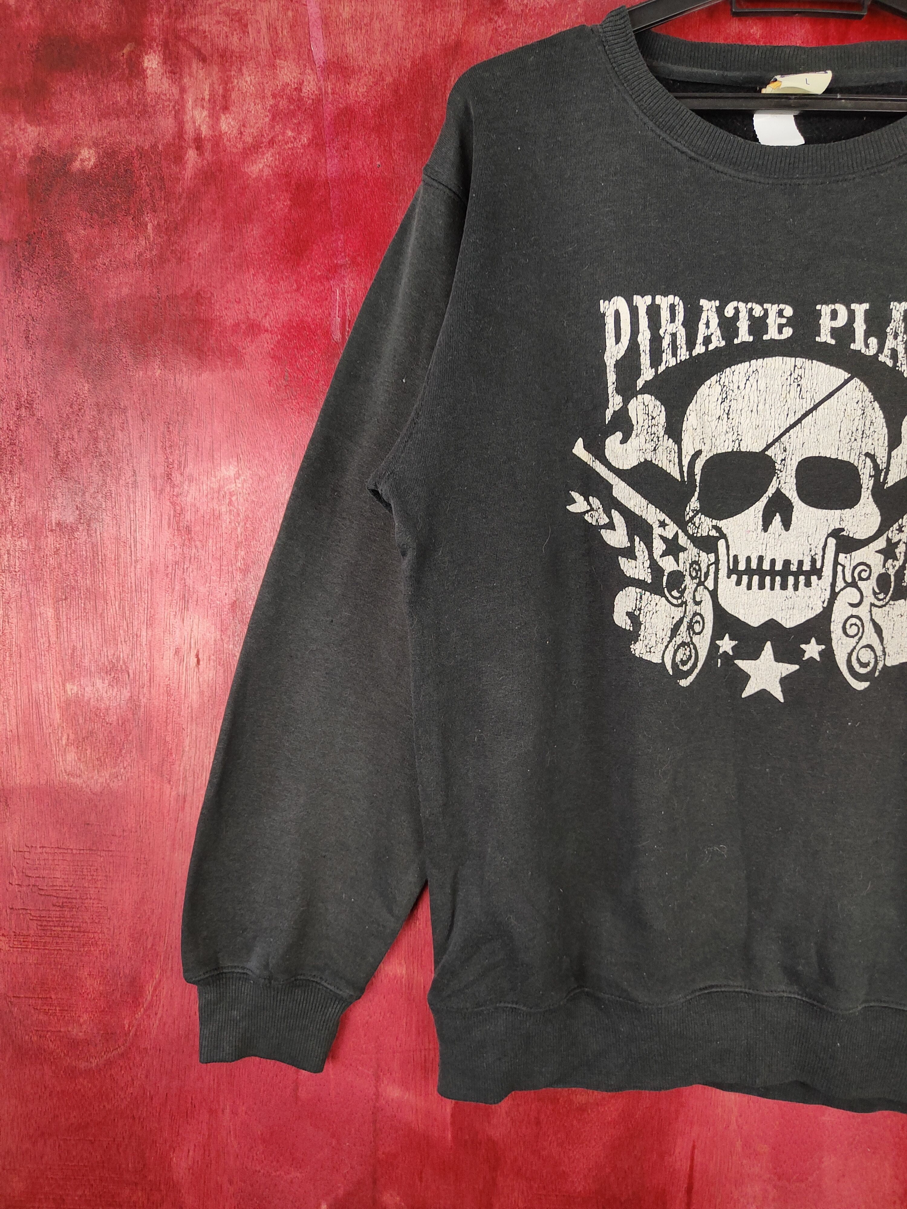 Japanese Brand Gold Experience pirate place skull Black Sweatshirt #S341 Size US M / EU 48-50 / 2 - 4 Thumbnail