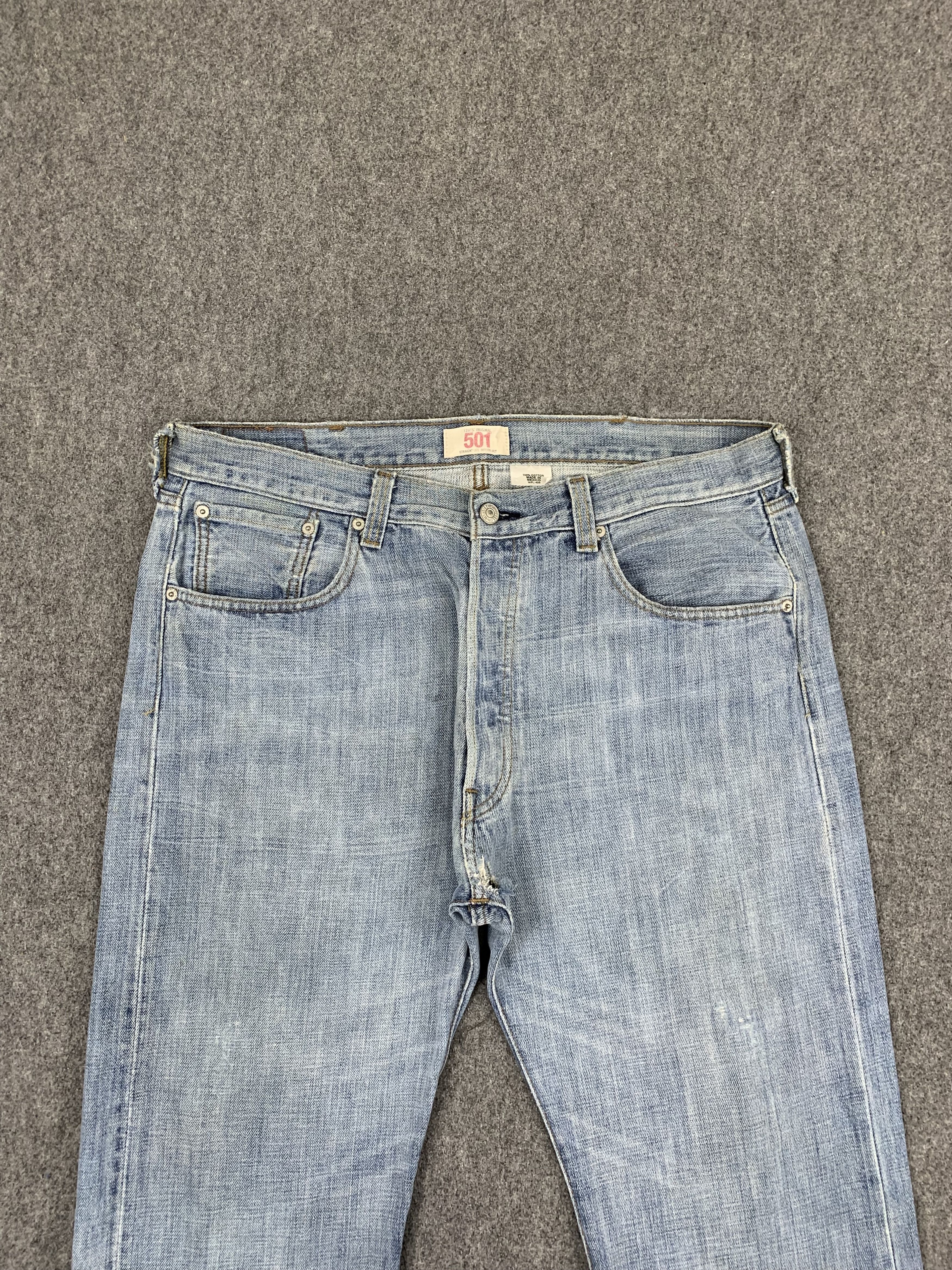 Vintage Levis 501 Light Wash Jeans DP1765