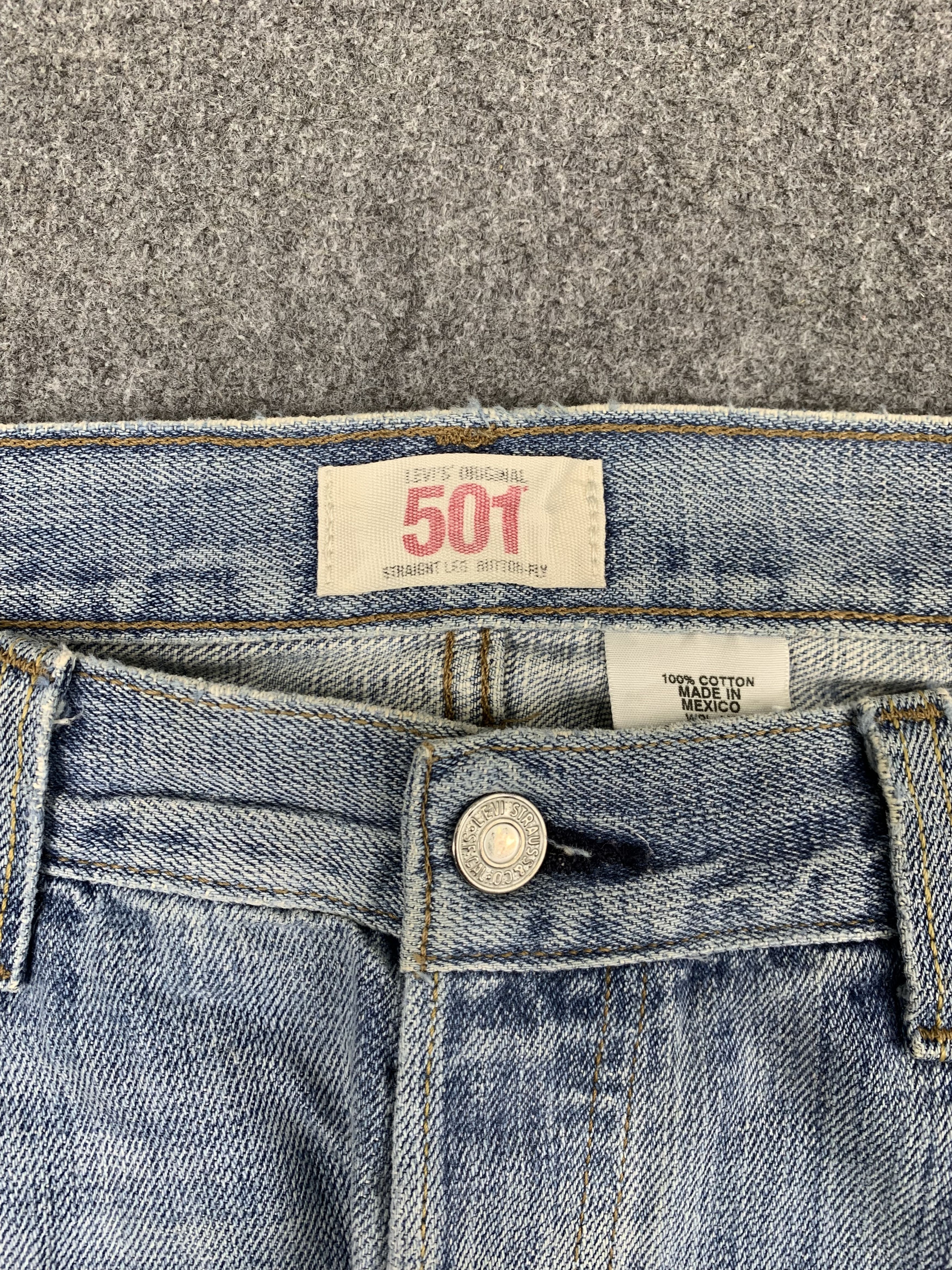 Vintage Levis 501 Light Wash Jeans DP1765