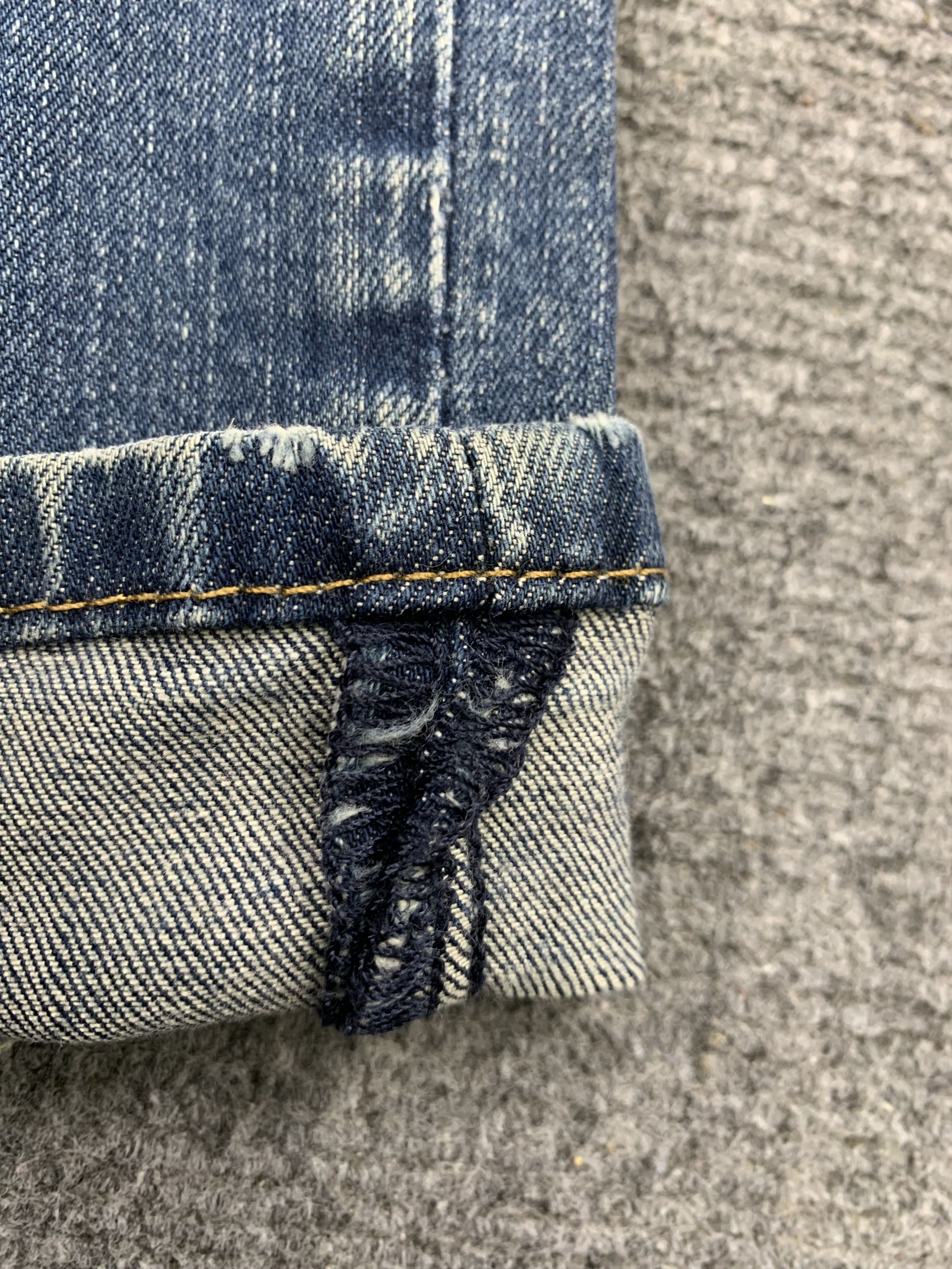 Levi's Vintage Levis Faded Blue Jeans DP1783 Size US 37 - 7 Thumbnail