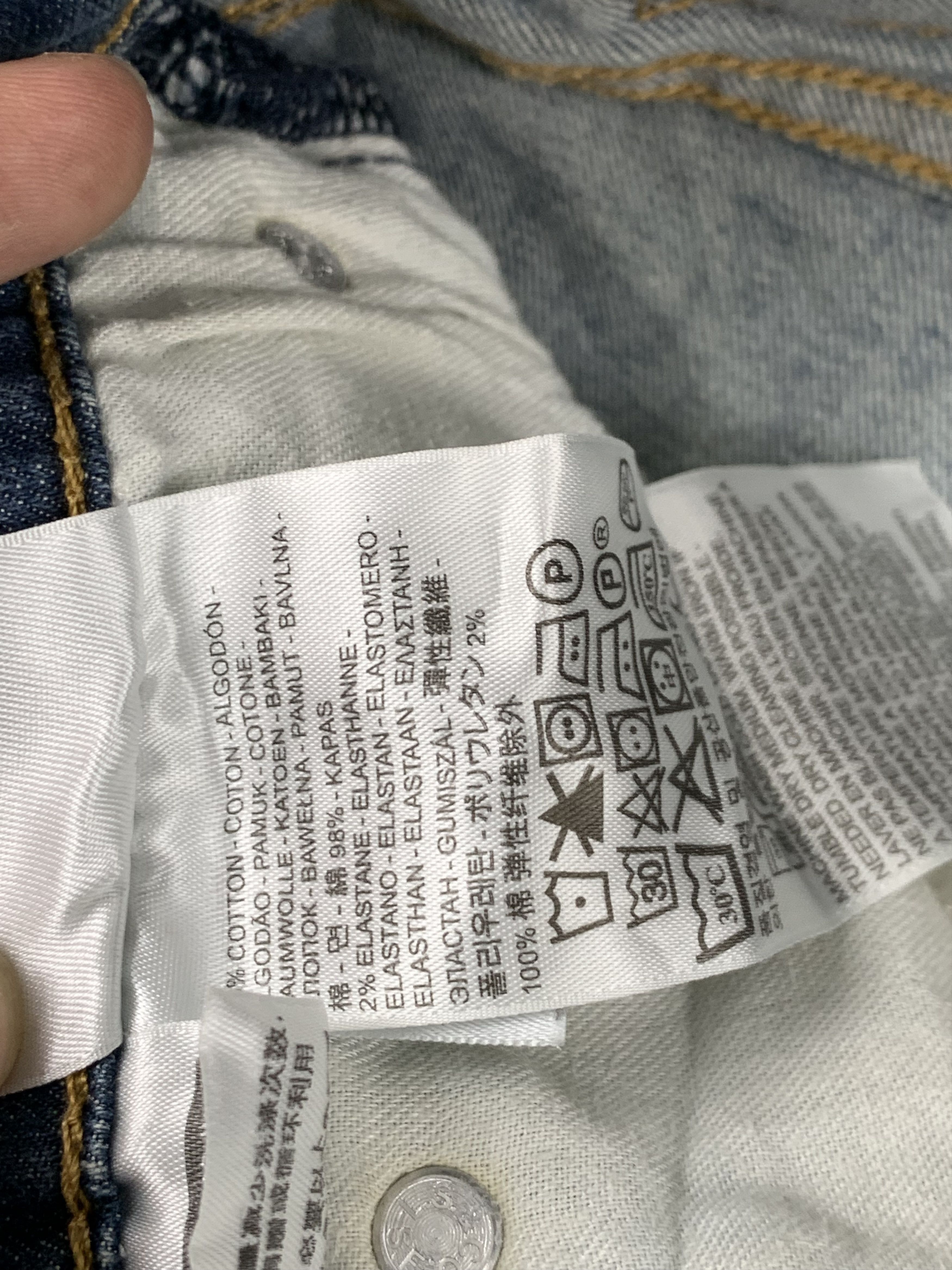 Levi's Vintage Levis Faded Blue Jeans DP1783 Size US 37 - 14 Thumbnail