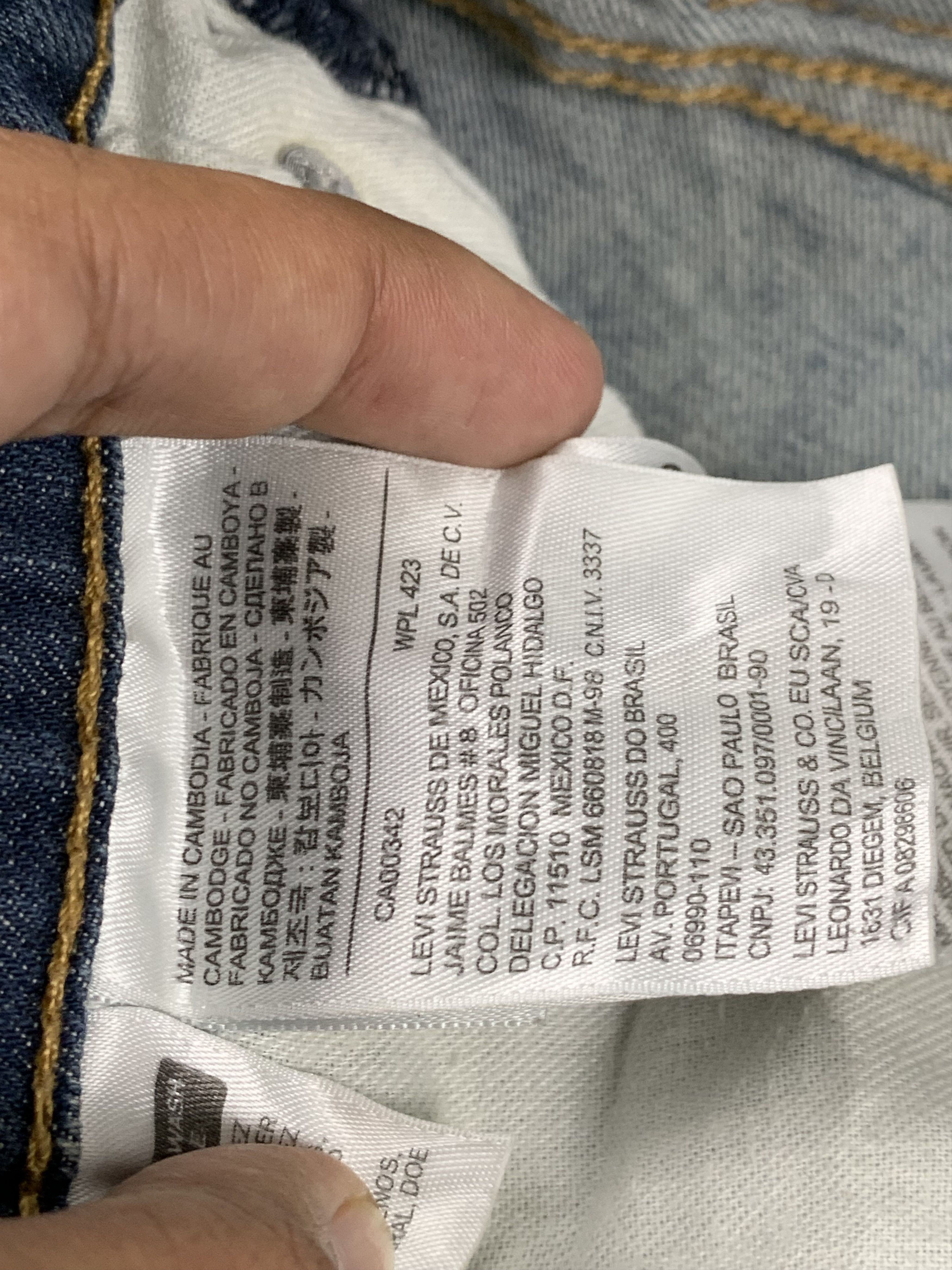 Levi's Vintage Levis Faded Blue Jeans DP1783 Size US 37 - 12 Thumbnail