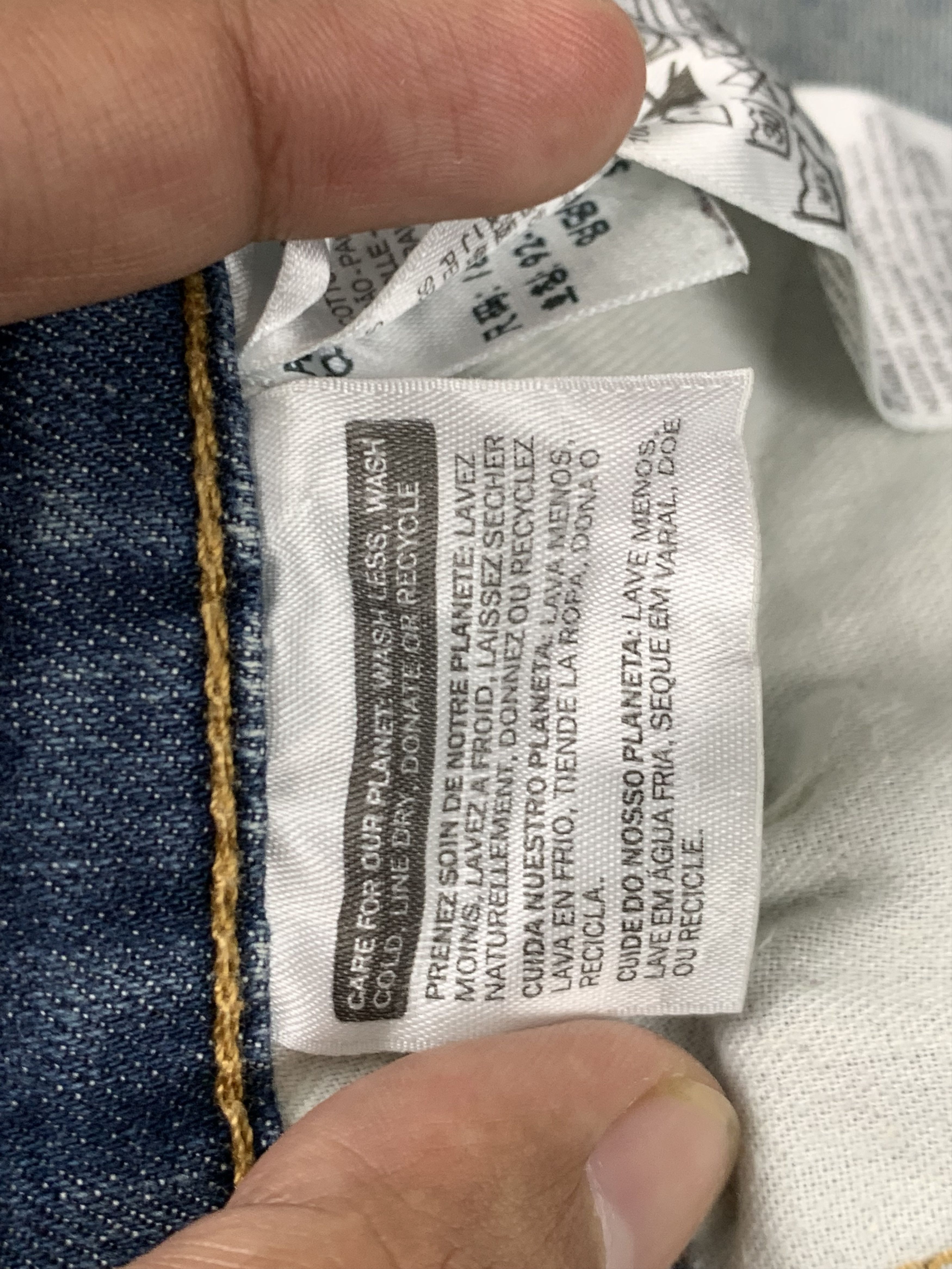 Levi's Vintage Levis Faded Blue Jeans DP1783 Size US 37 - 11 Thumbnail