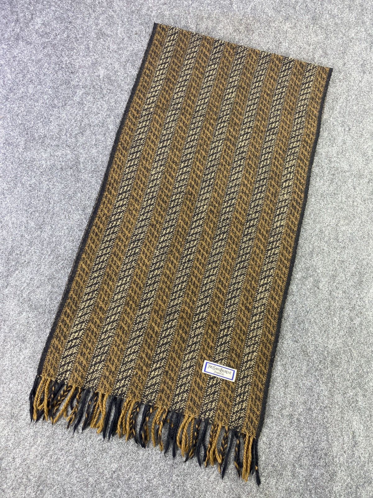 Designer YVES SAINT LAURENT Scarf/Muffler/neckwear-T240 Size ONE SIZE - 2 Thumbnail