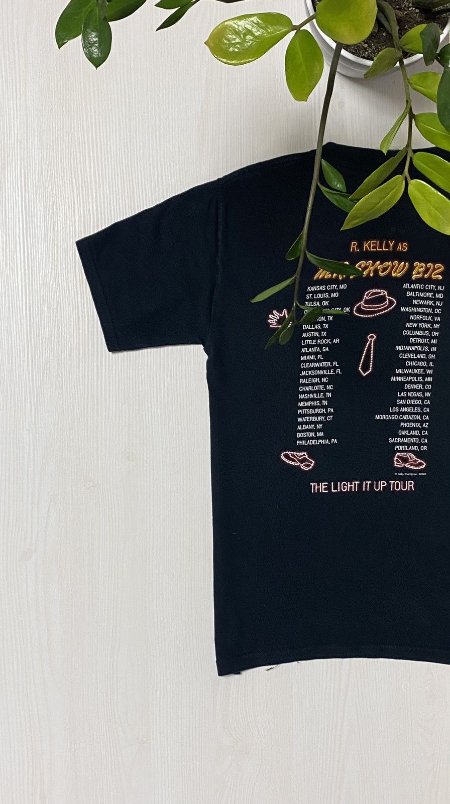 Band Tees × Rap Tees × Vintage Vintage R. Kelly Rap Tour T-shirt 2006 Light It Up Size US S / EU 44-46 / 1 - 5 Thumbnail