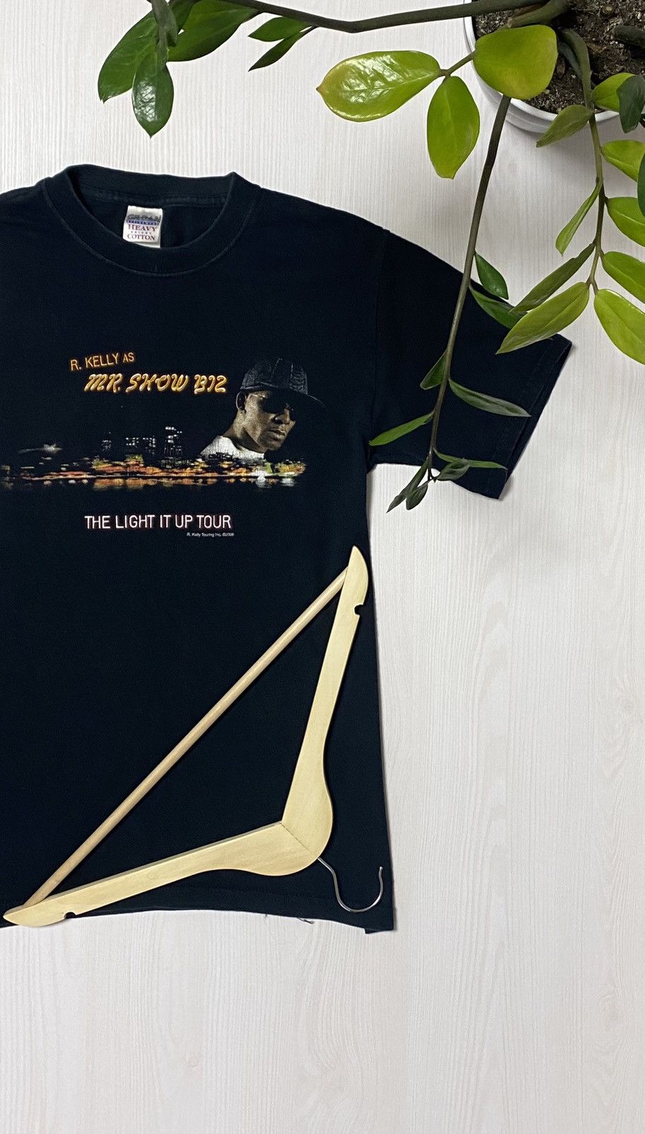 Band Tees × Rap Tees × Vintage Vintage R. Kelly Rap Tour T-shirt 2006 Light It Up Size US S / EU 44-46 / 1 - 1 Thumbnail