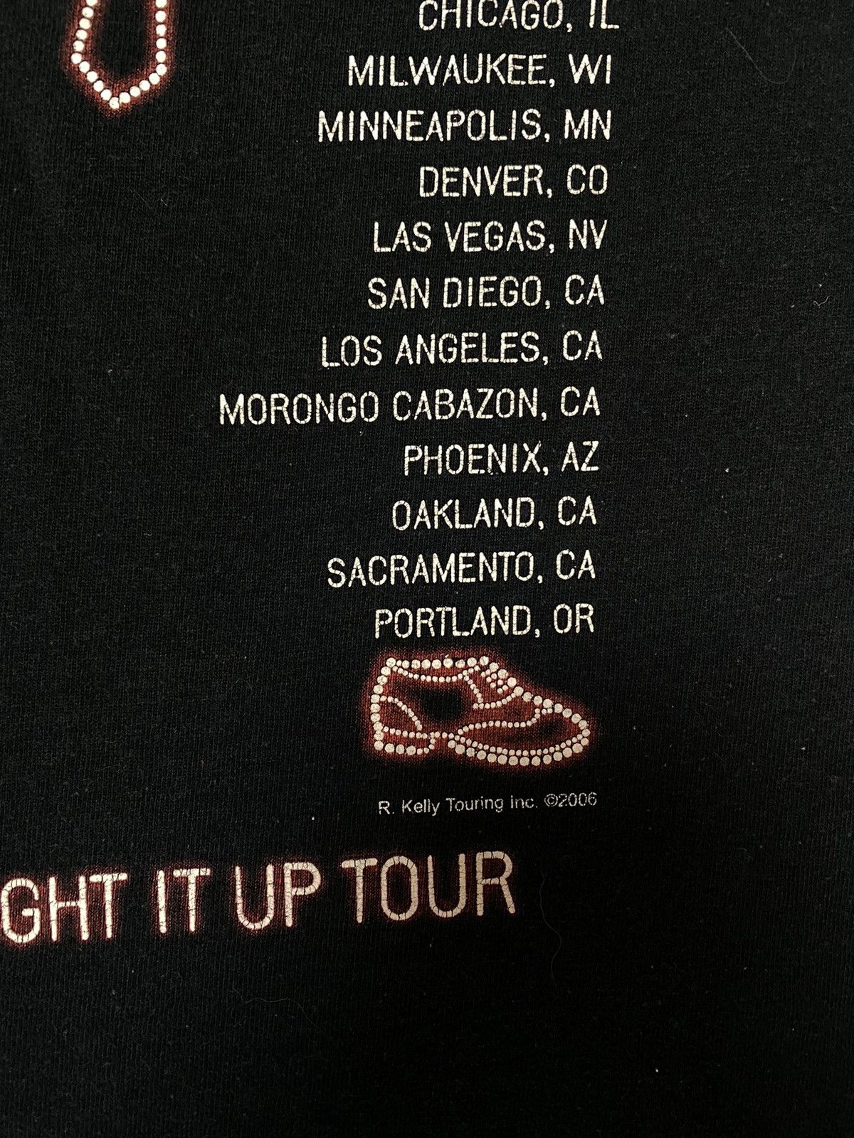 Band Tees × Rap Tees × Vintage Vintage R. Kelly Rap Tour T-shirt 2006 Light It Up Size US S / EU 44-46 / 1 - 7 Thumbnail
