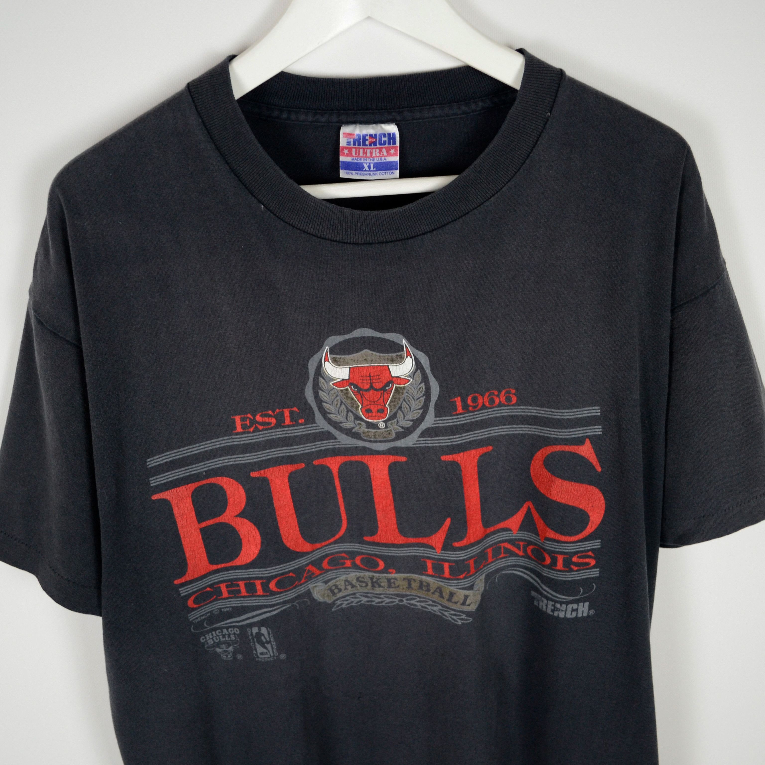 NBA Vintage 90s Nba Chicago Bulls By Trench Faded Tees Size US XL / EU 56 / 4 - 2 Thumbnail