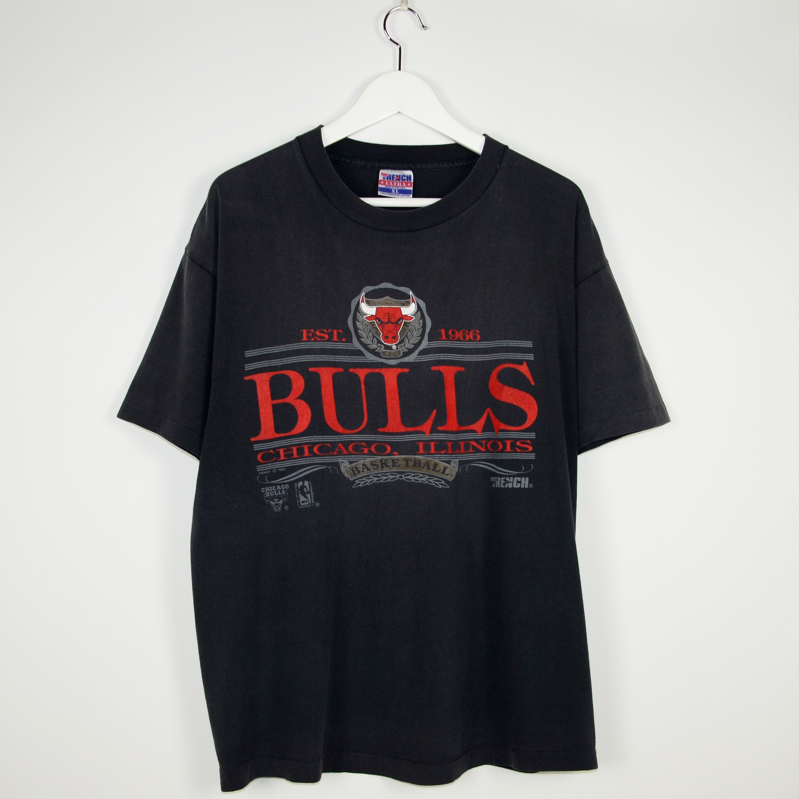 NBA Vintage 90s Nba Chicago Bulls By Trench Faded Tees Size US XL / EU 56 / 4 - 1 Thumbnail