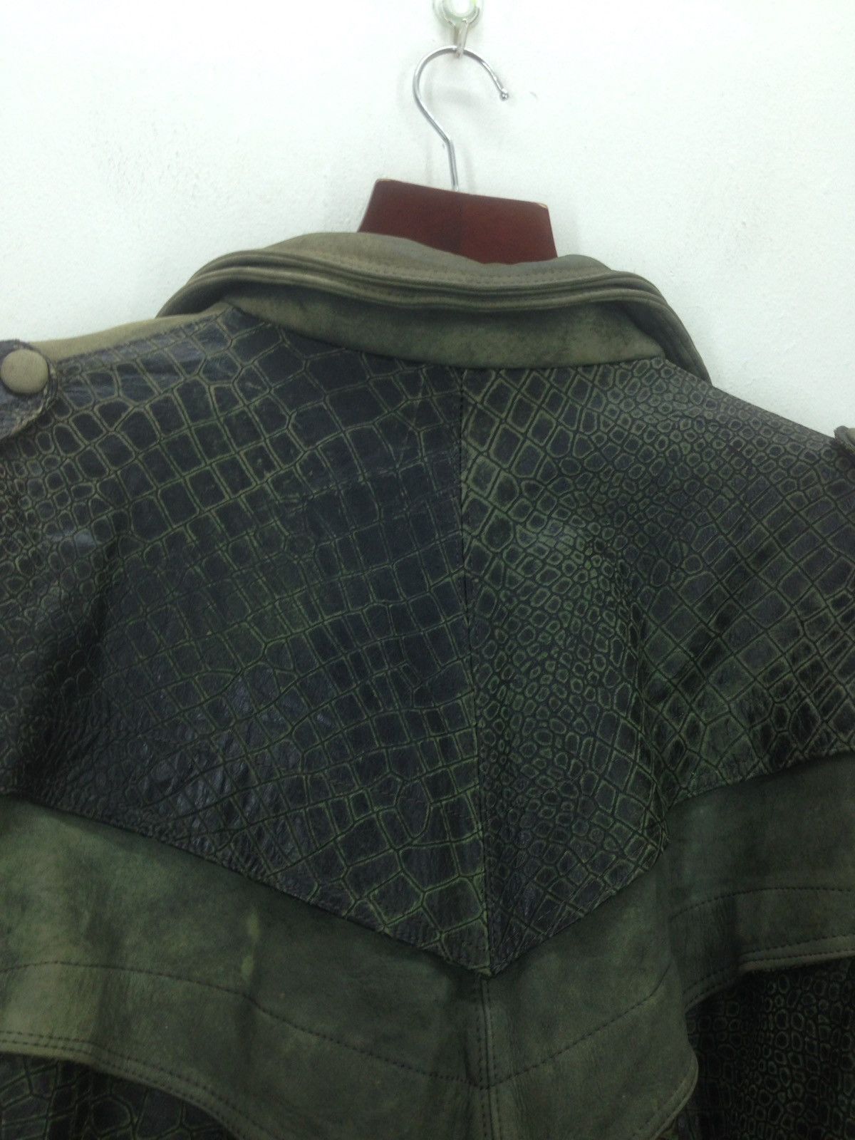 Genuine Leather × Seditionaries Genuine vintage Double Collar Crocodile Leather Punk Jacket Size US XL / EU 56 / 4 - 11 Thumbnail