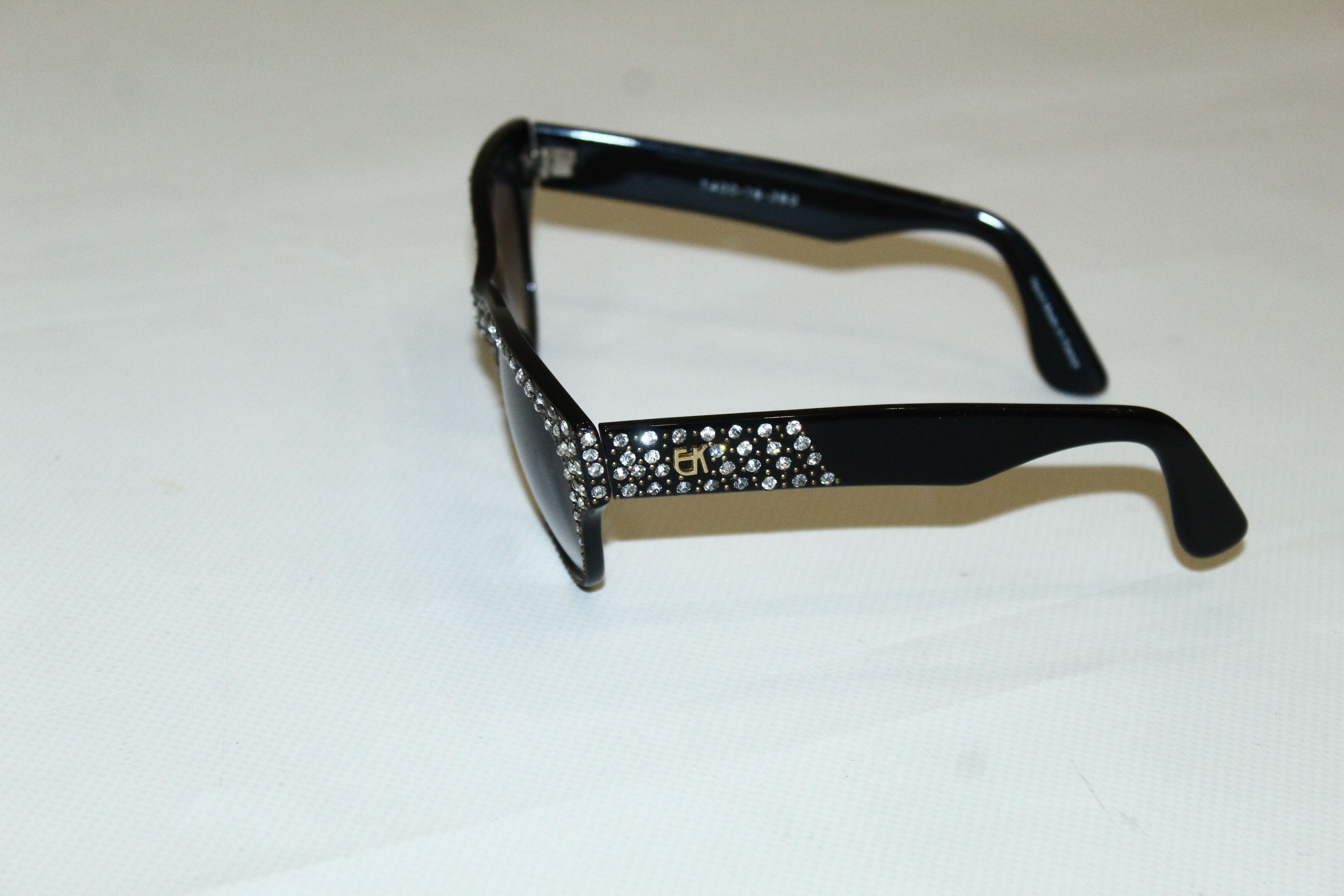 Emmanuelle Khanh RARE! Emmanuelle Khanh Paris Swarovski Trim Sunglasses Size ONE SIZE - 12 Thumbnail