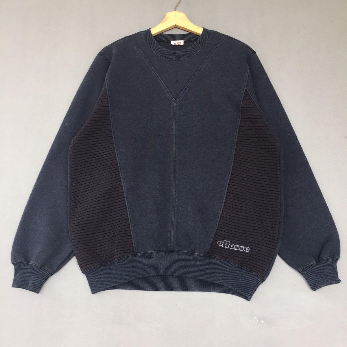 Ellesse × Vintage Vintage Ellesse Sweatshirt Small Logo Size US L / EU 52-54 / 3 - 1 Thumbnail