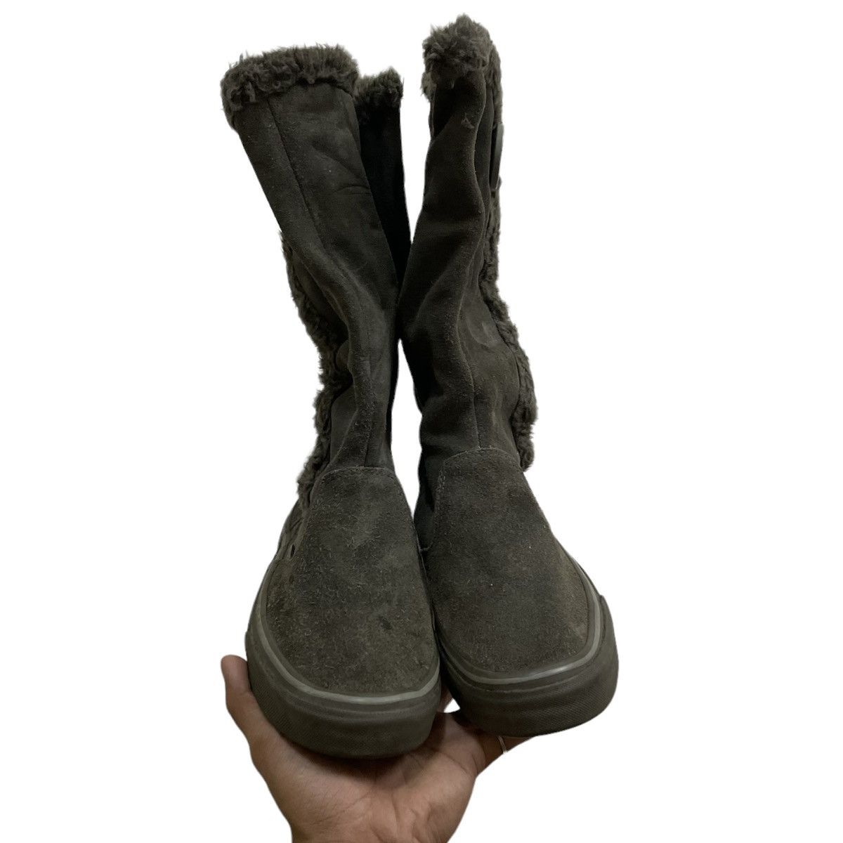 Vans Vans Phoebe Sneakers Boots Gray Suede Faux Fur TrimHook & Lo Size US 6 / EU 39 - 7 Thumbnail