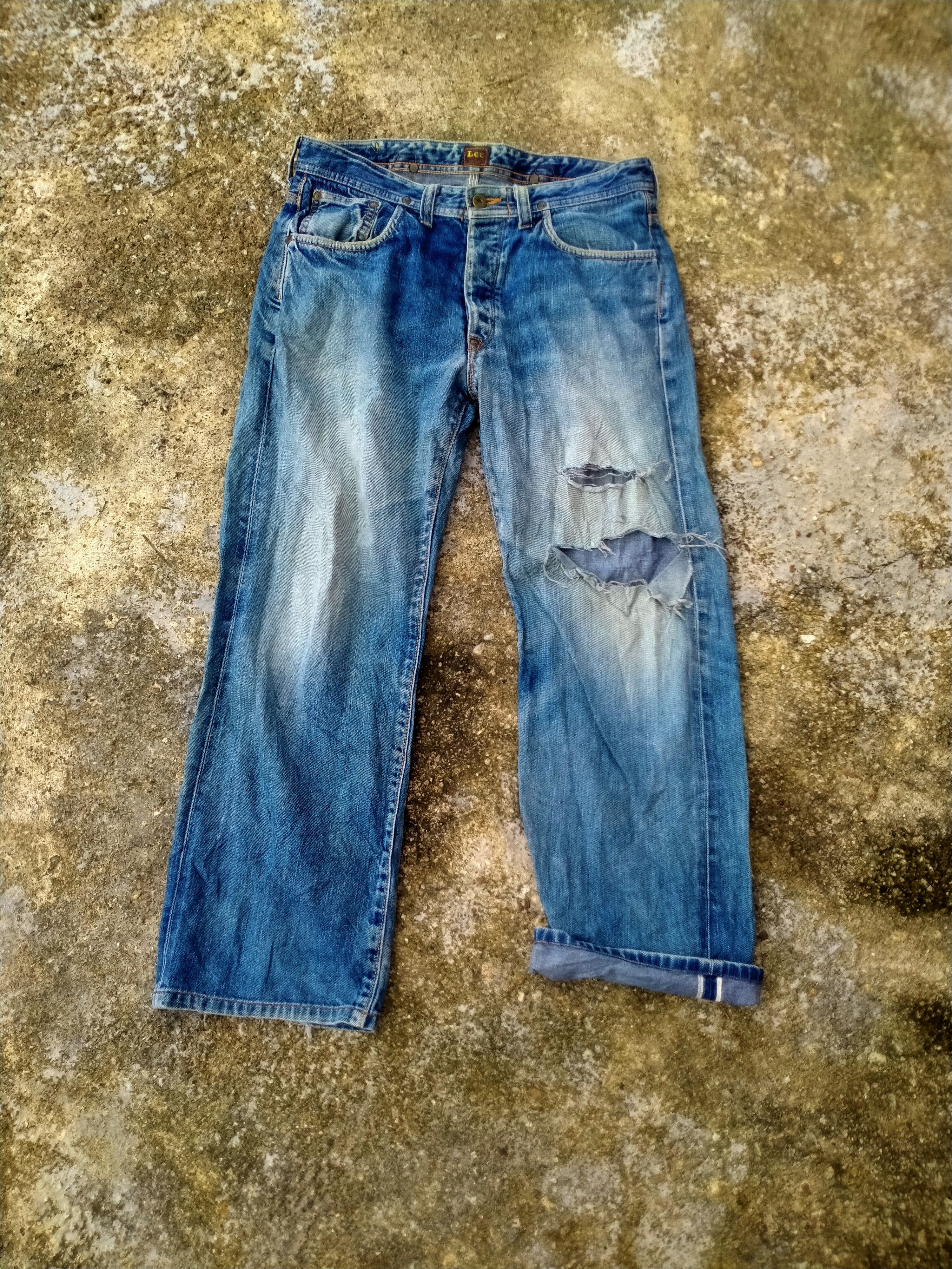 Japanese Brand DISTRESSED LEE COWBOY BUNKLE SELVEDGE DENIM Size US 34 / EU 50 - 1 Thumbnail