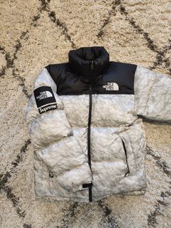 Paper print nuptse store jacket