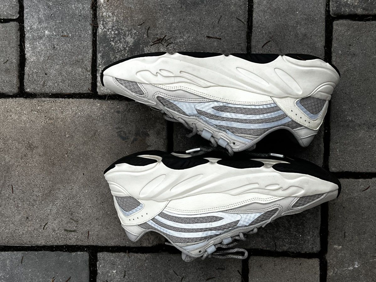 Adidas × Kanye West Yeezy 700 static Size US 11.5 / EU 44-45 - 2 Thumbnail