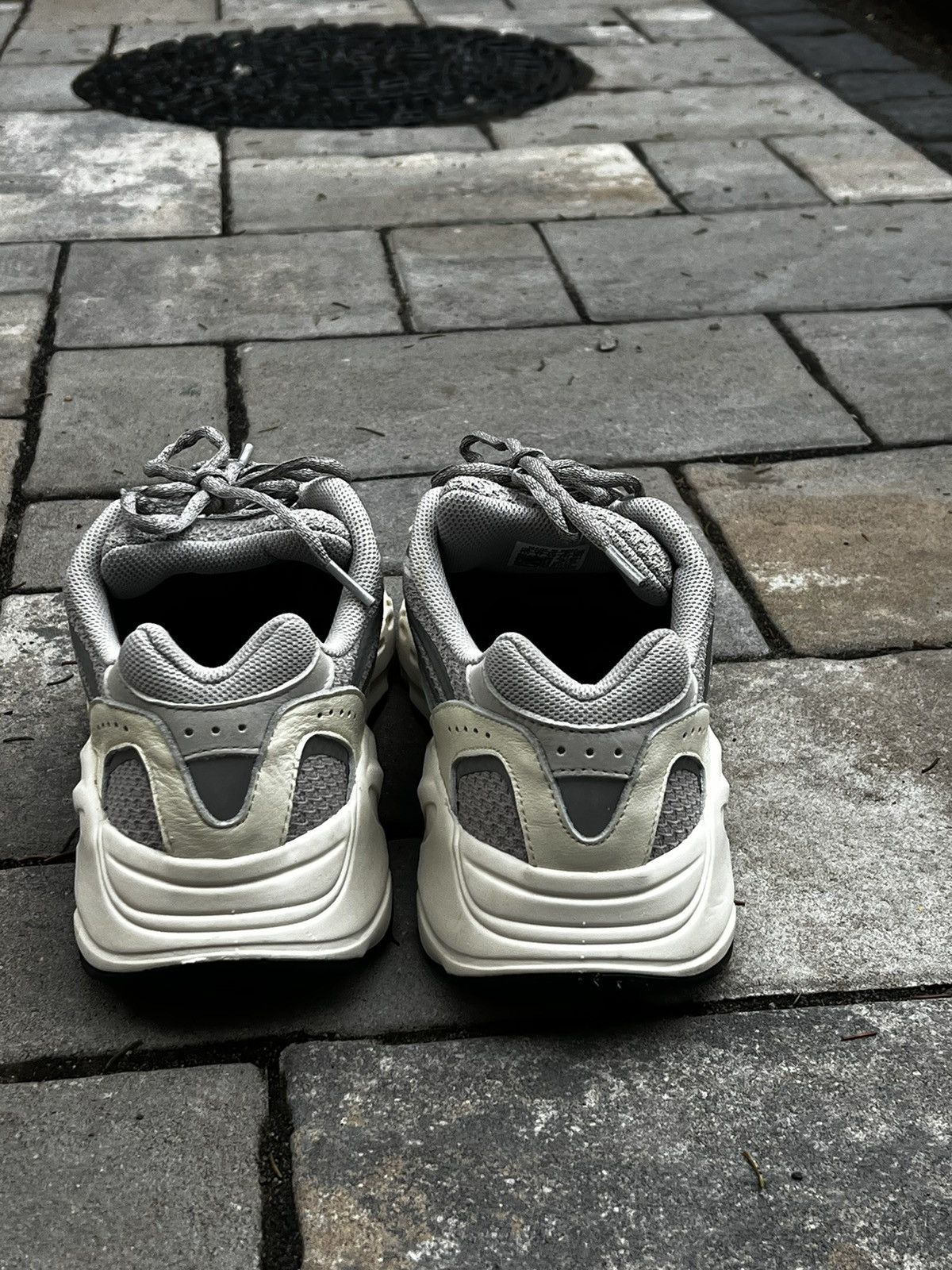Adidas × Kanye West Yeezy 700 static Size US 11.5 / EU 44-45 - 5 Thumbnail