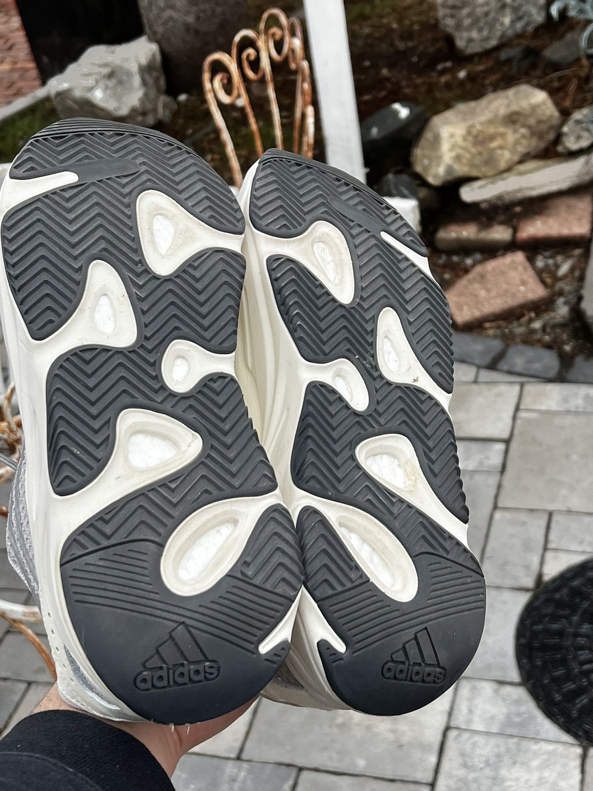 Adidas × Kanye West Yeezy 700 static Size US 11.5 / EU 44-45 - 7 Thumbnail