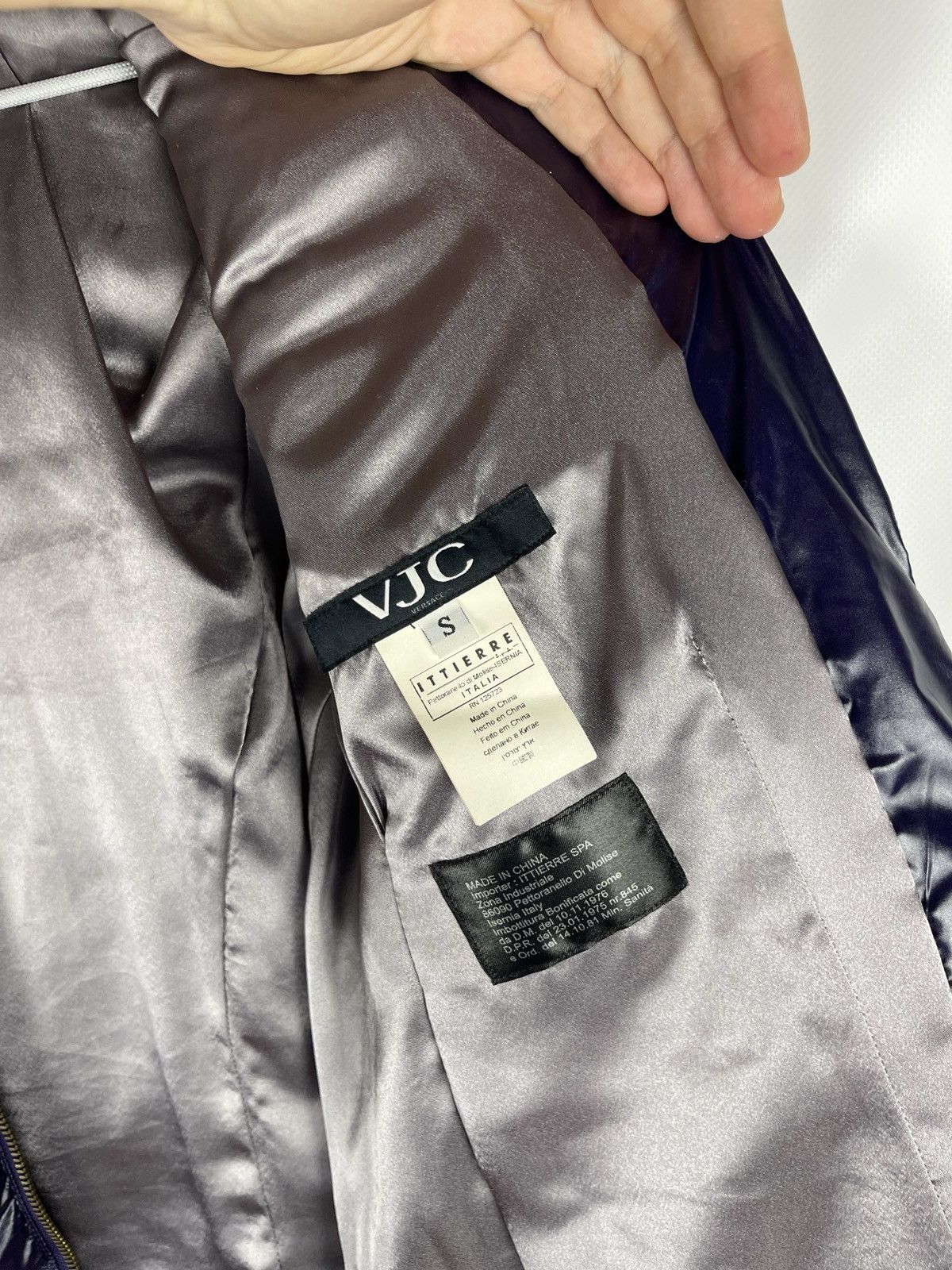 Versace Jeans Couture Versace Jeans Couture VJC nylon wool quilted down jacket Size S / US 4 / IT 40 - 13 Thumbnail