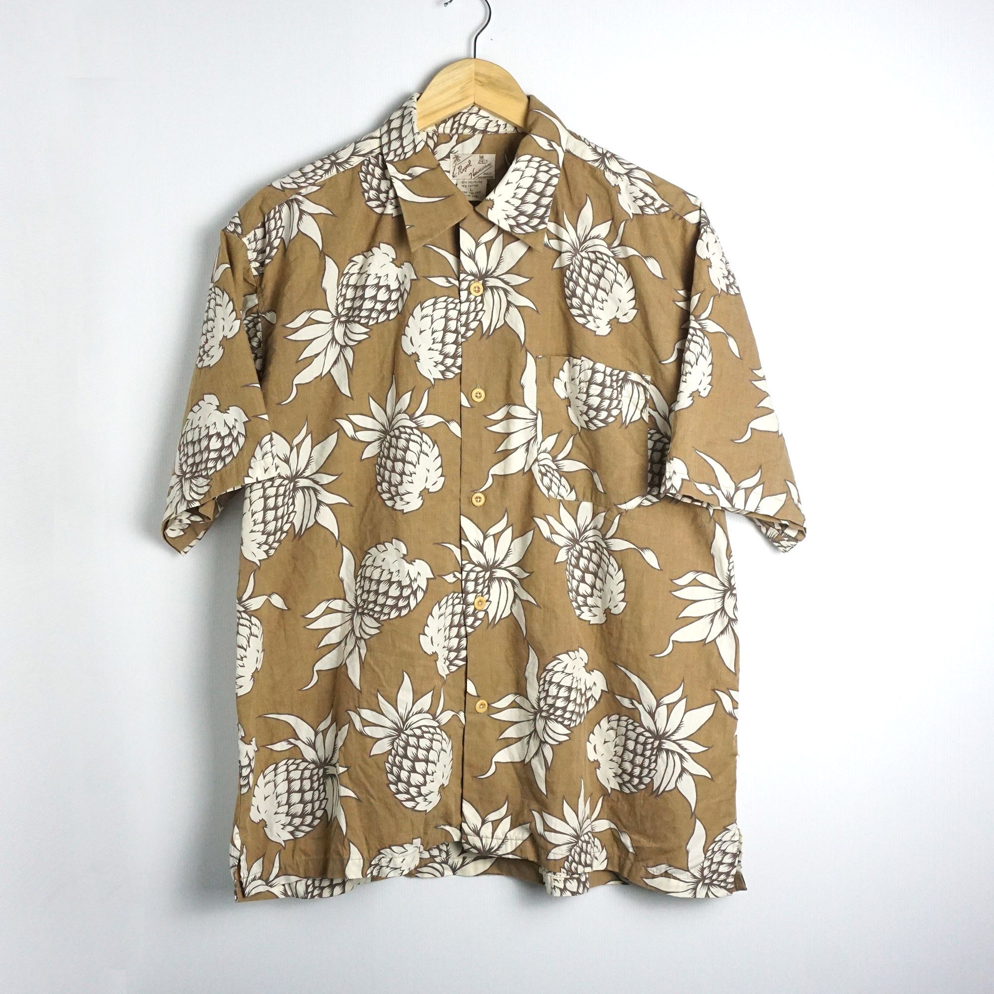 image of Aloha Wear x Hawaiian Shirt Royal Hawaiian Pineapples Printed Short Sleeve Shirt in Brown (Size Lar