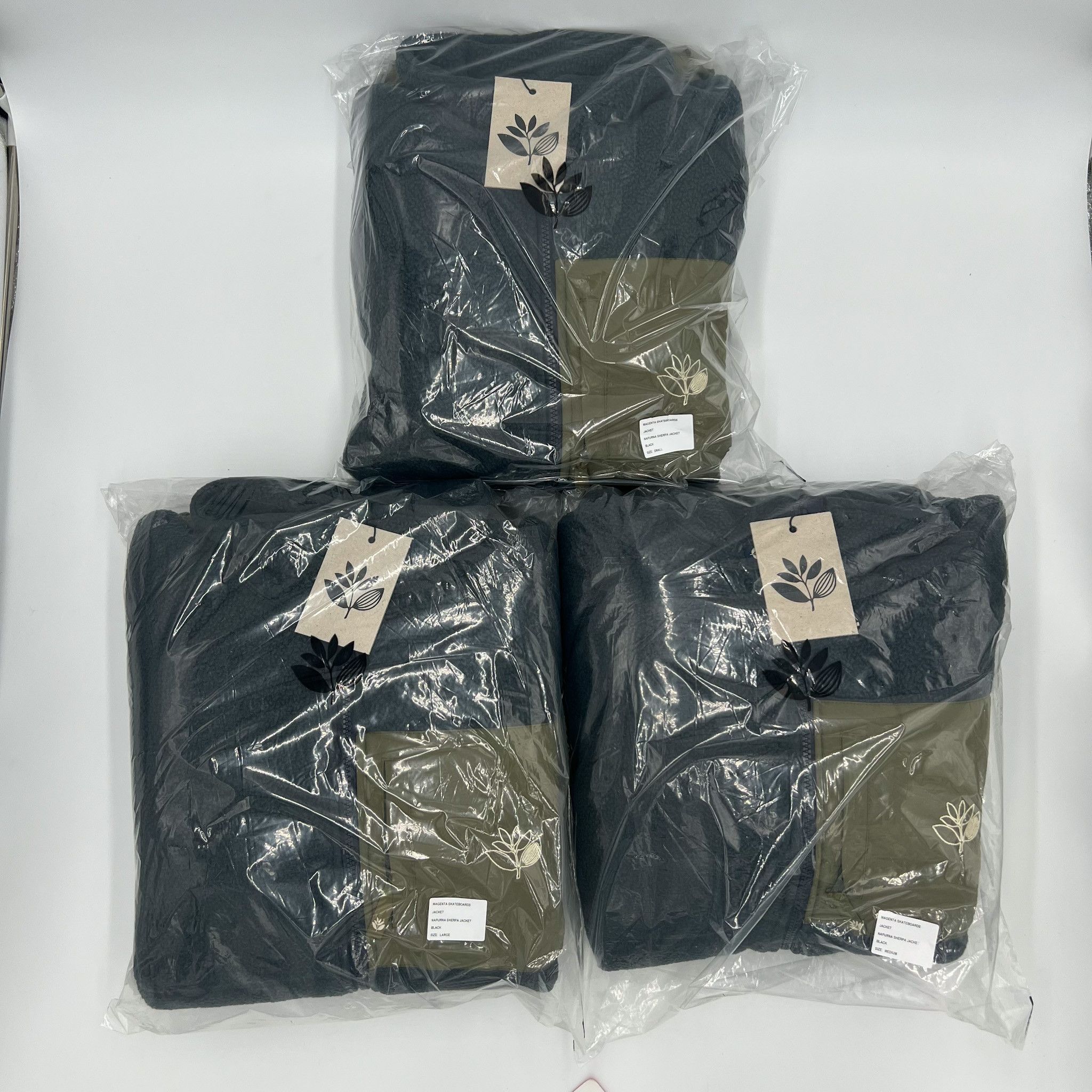 Magenta Skateboards Magenta Napurna Sherpa Jacket Charcoal • L Size US L / EU 52-54 / 3 - 5 Thumbnail