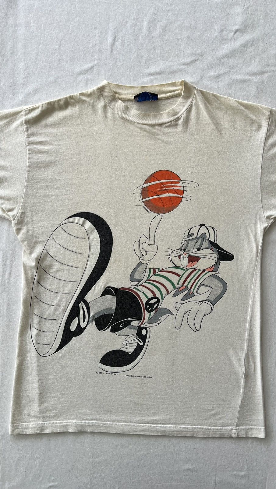 Band Tees × Vintage × Warner Bros Vintage 1993 Warner Bros Bags Bunny NBA Space Jam White Tee Size US L / EU 52-54 / 3 - 3 Thumbnail