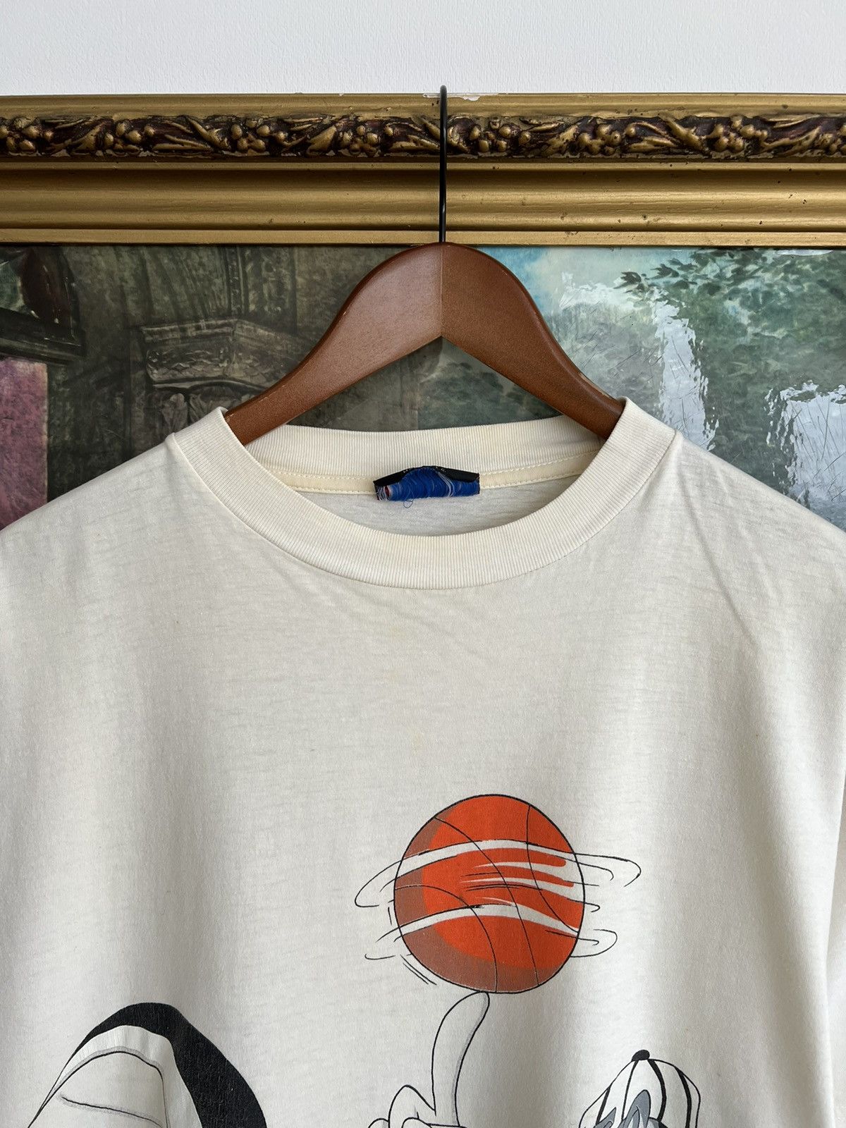 Band Tees × Vintage × Warner Bros Vintage 1993 Warner Bros Bags Bunny NBA Space Jam White Tee Size US L / EU 52-54 / 3 - 12 Thumbnail