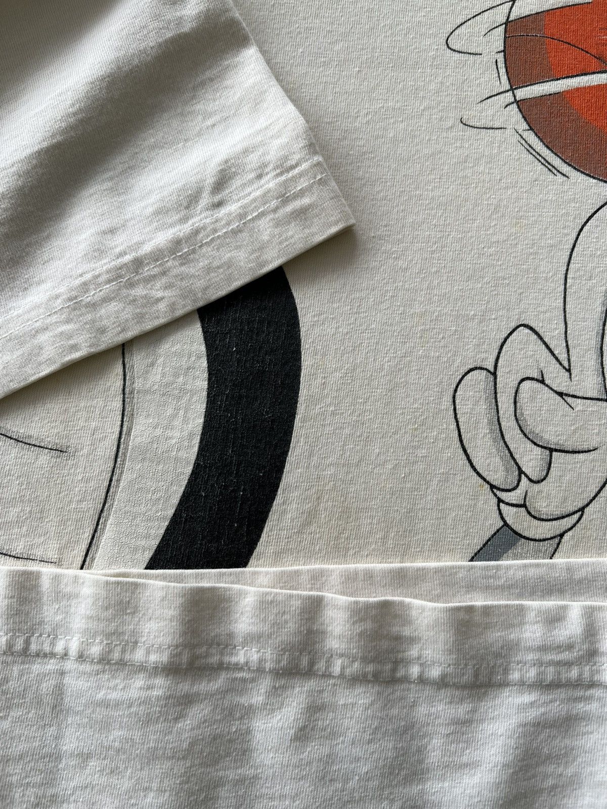 Band Tees × Vintage × Warner Bros Vintage 1993 Warner Bros Bags Bunny NBA Space Jam White Tee Size US L / EU 52-54 / 3 - 11 Thumbnail