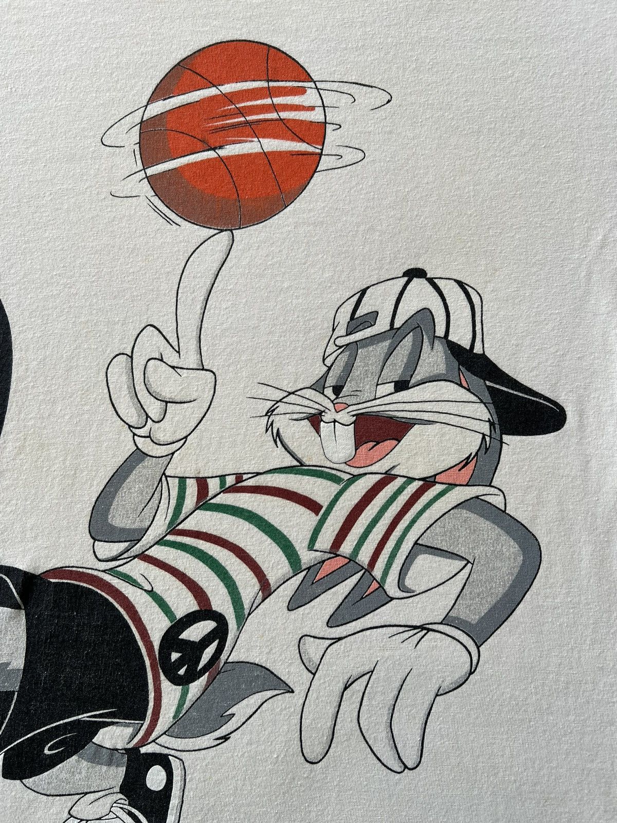 Band Tees × Vintage × Warner Bros Vintage 1993 Warner Bros Bags Bunny NBA Space Jam White Tee Size US L / EU 52-54 / 3 - 5 Thumbnail