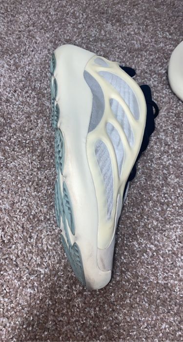 yeezy 700 v3 azael restock