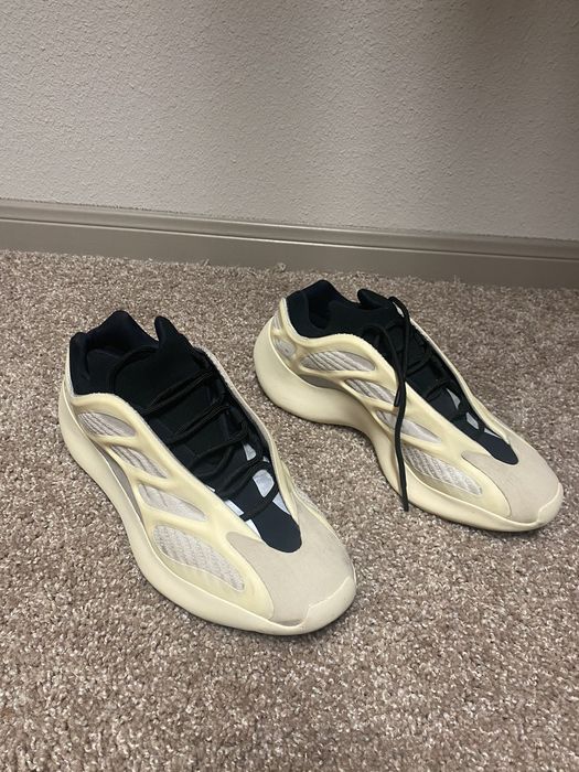 adidas azael 700