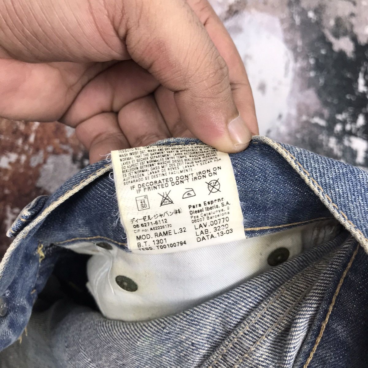 Diesel × Vintage Vintage Italian Diesel Flare Light Wash Denim Jeans Size 29" - 15 Thumbnail