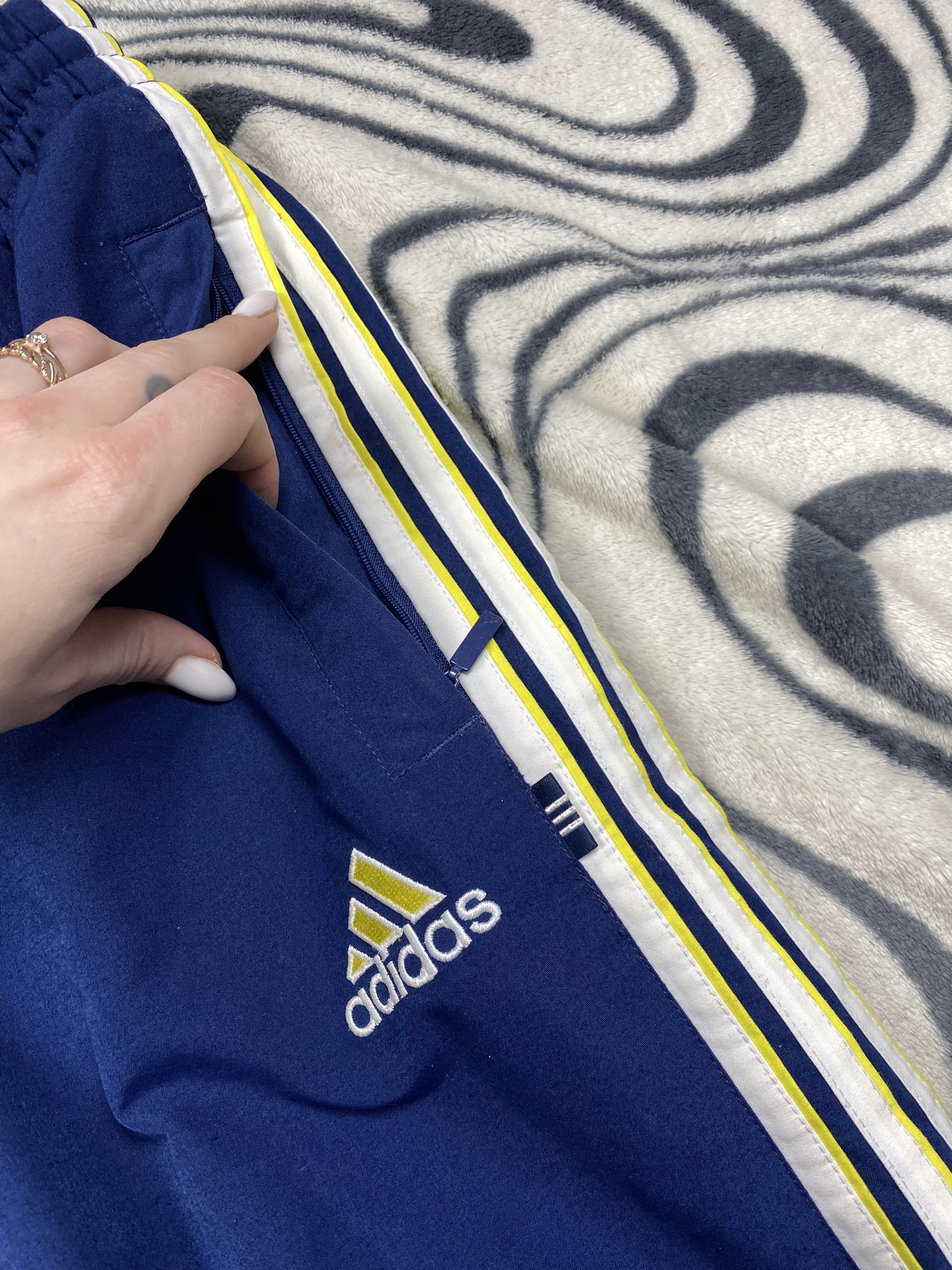 Adidas Adidas Vintage Mens Nylon Baggy Track Pants Y2K Size US 34 / EU 50 - 3 Thumbnail