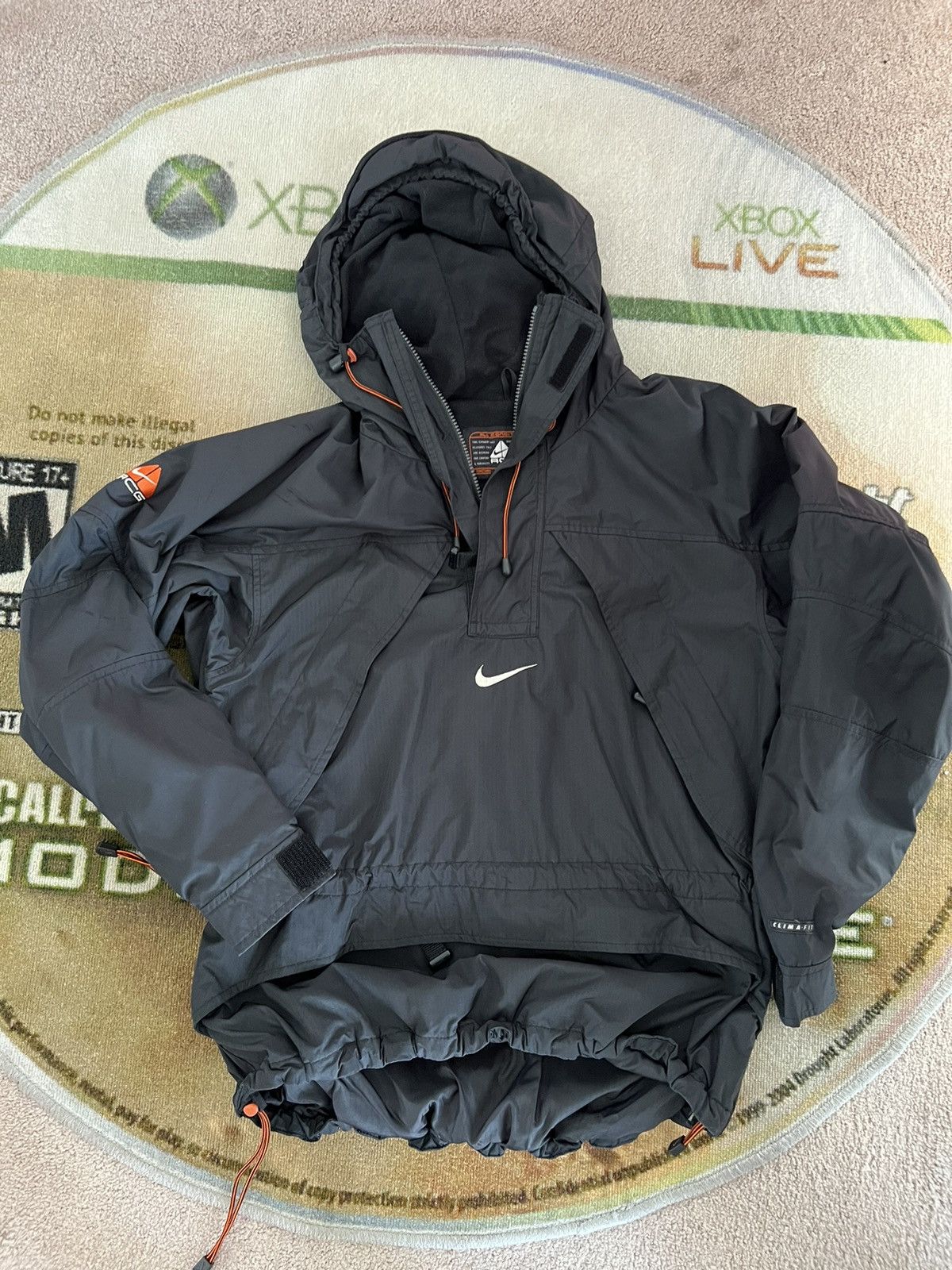 techwear nike acg