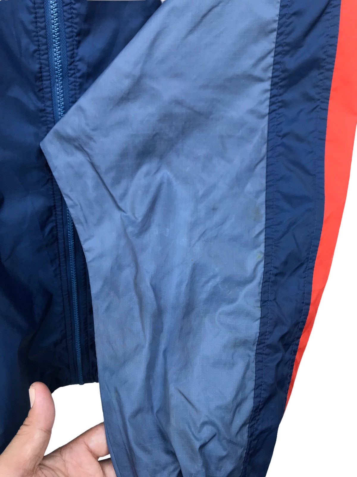 Nike Vintage 90s Nike Swoosh Windbreaker Jacket Size US L / EU 52-54 / 3 - 4 Thumbnail