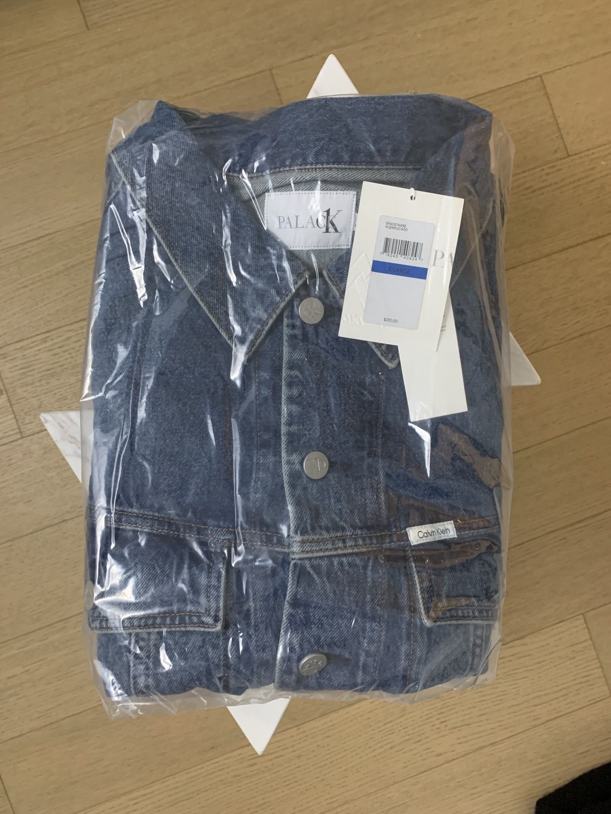 Calvin Klein × Palace Palace x Calvin Klein Relaxed Trucker Denim Jacket Size US XL / EU 56 / 4 - 3 Thumbnail