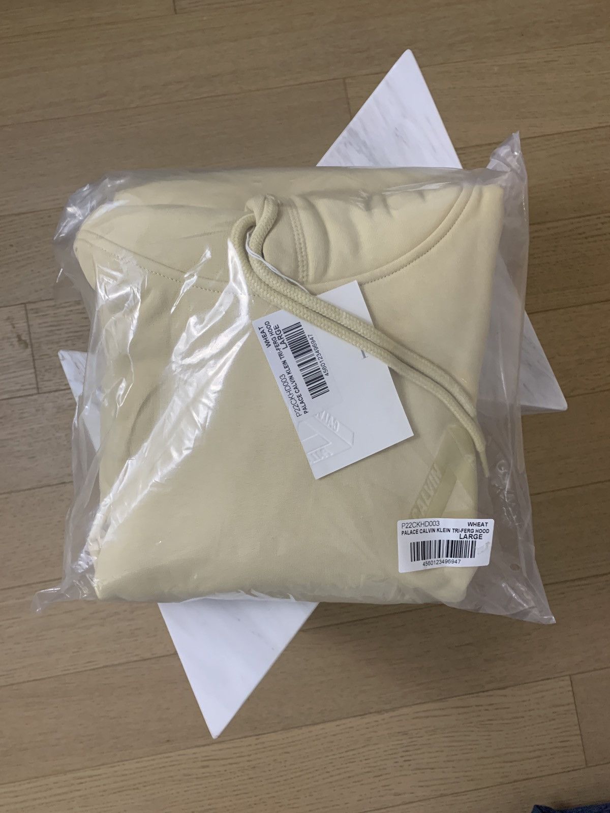 Calvin Klein × Palace Palace x Calvin Klein Tri Ferg Hoodie Wheat Size US L / EU 52-54 / 3 - 3 Thumbnail