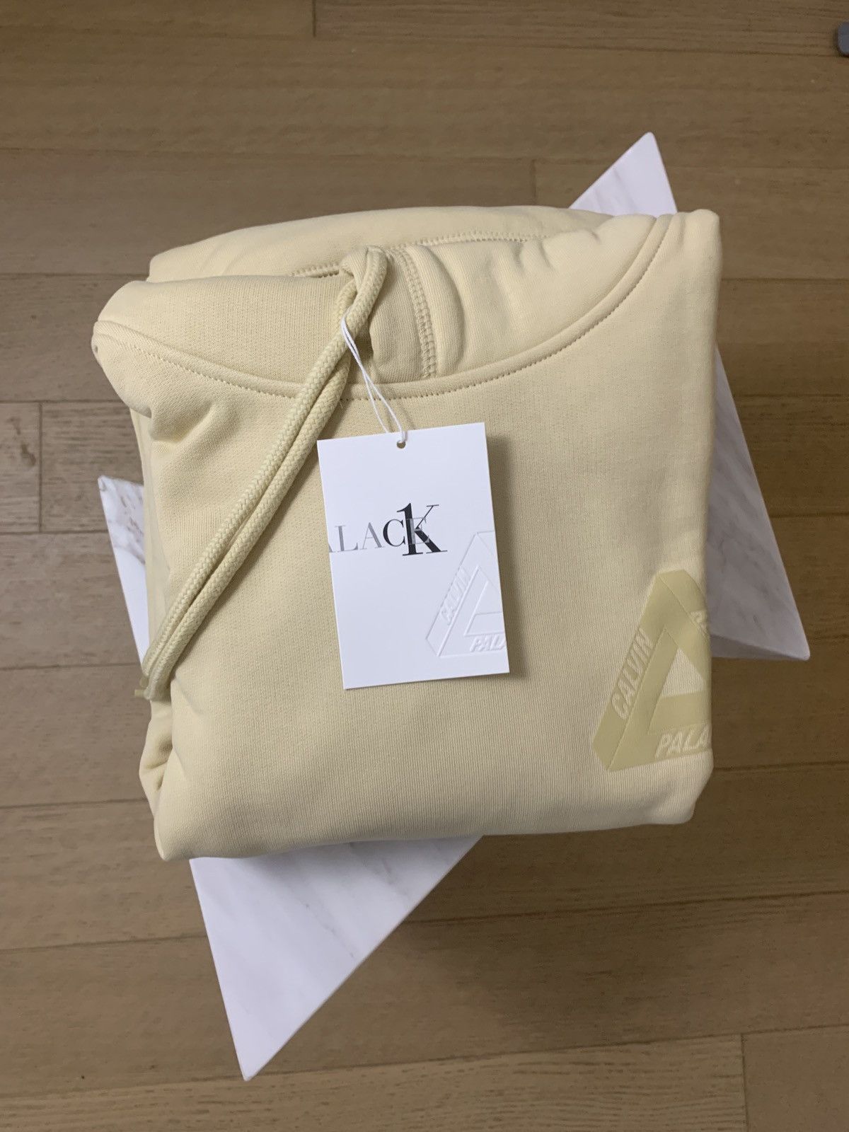 Calvin Klein × Palace Palace x Calvin Klein Tri Ferg Hoodie Wheat Size US L / EU 52-54 / 3 - 9 Thumbnail