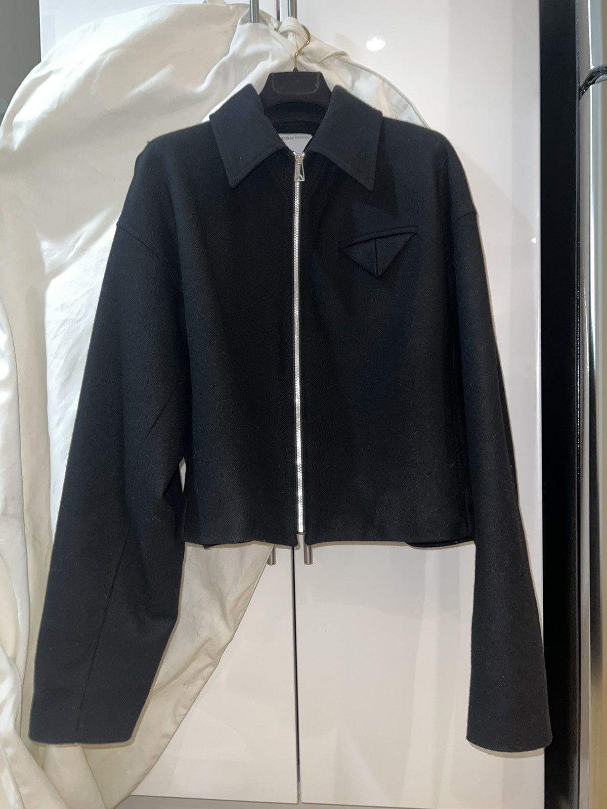 Bottega Veneta FW20 schwarze Köper Crop Wollbomberjacke