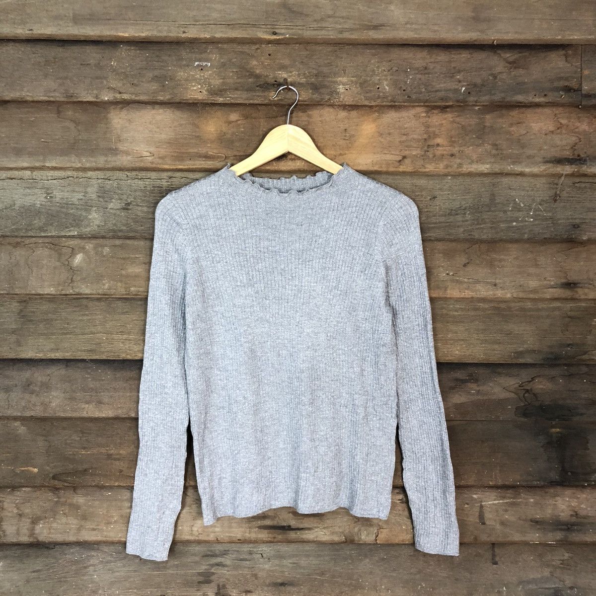 Vintage Uniqlo Knitwear (Grey Authentic)