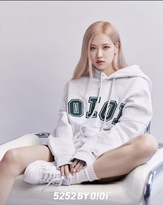 Blackpink best sale rose sweatshirt