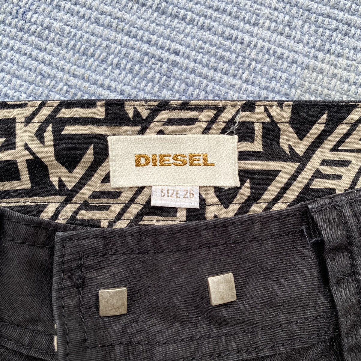 Diesel black short Size 28" / US 6 / IT 42 - 2 Thumbnail