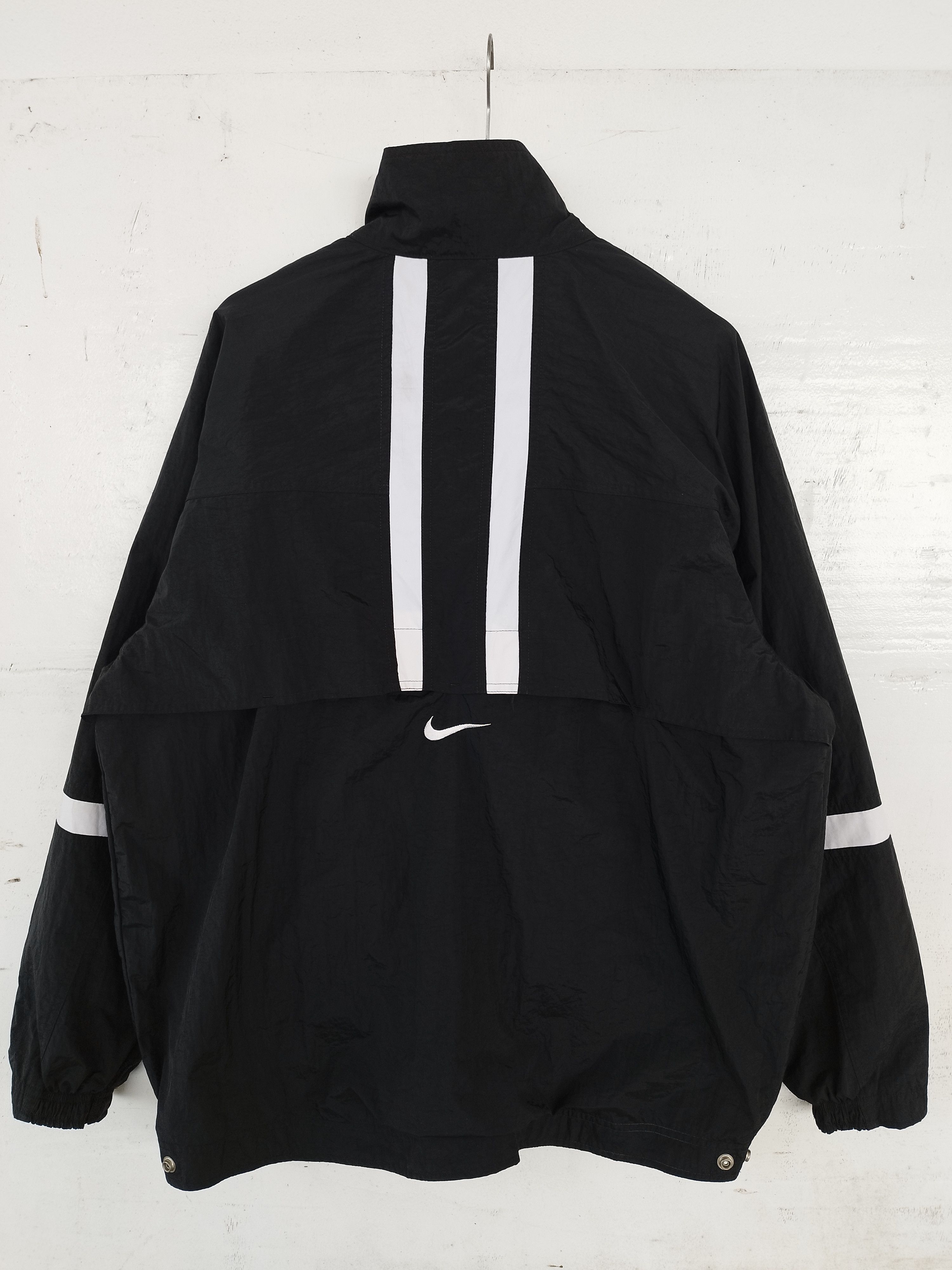 Nike Vtg 90s Nike jacket windbreaker center logo anorak jacket Size US M / EU 48-50 / 2 - 3 Thumbnail