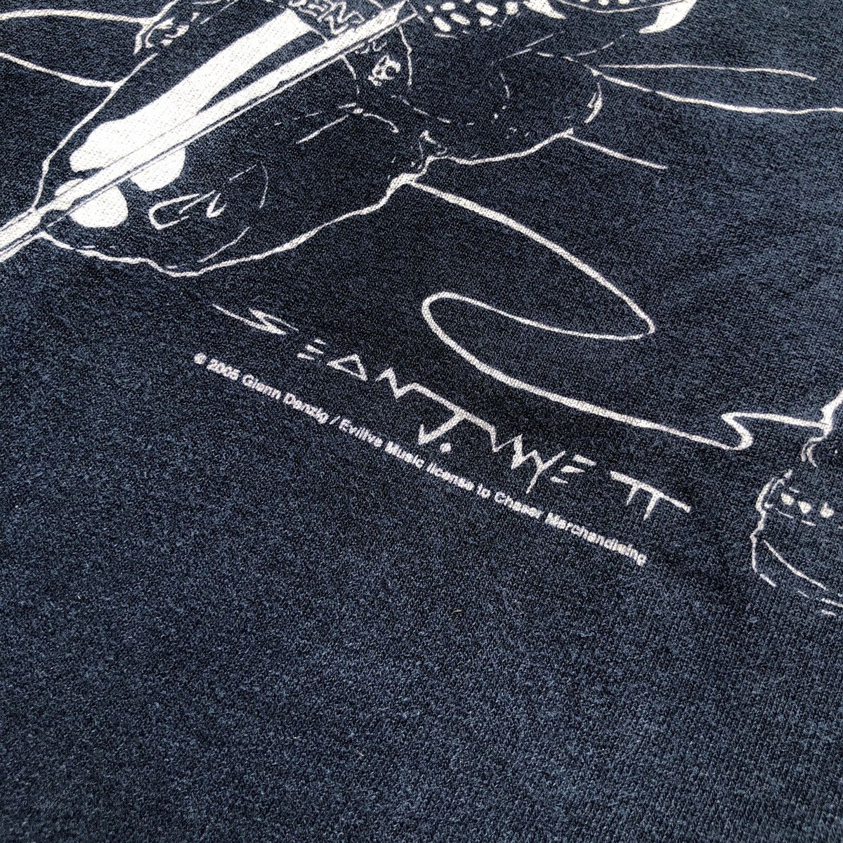 Band Tees Vintage 2005 Misfits Band Legacy Of Brutality Y2K Tshirt Size US L / EU 52-54 / 3 - 7 Thumbnail
