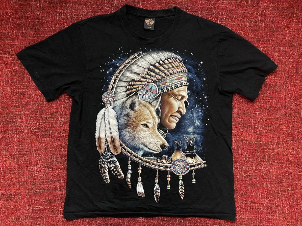 Vintage Vintage 90s Navajo wolf t-shirt Size US L / EU 52-54 / 3 - 1 Thumbnail